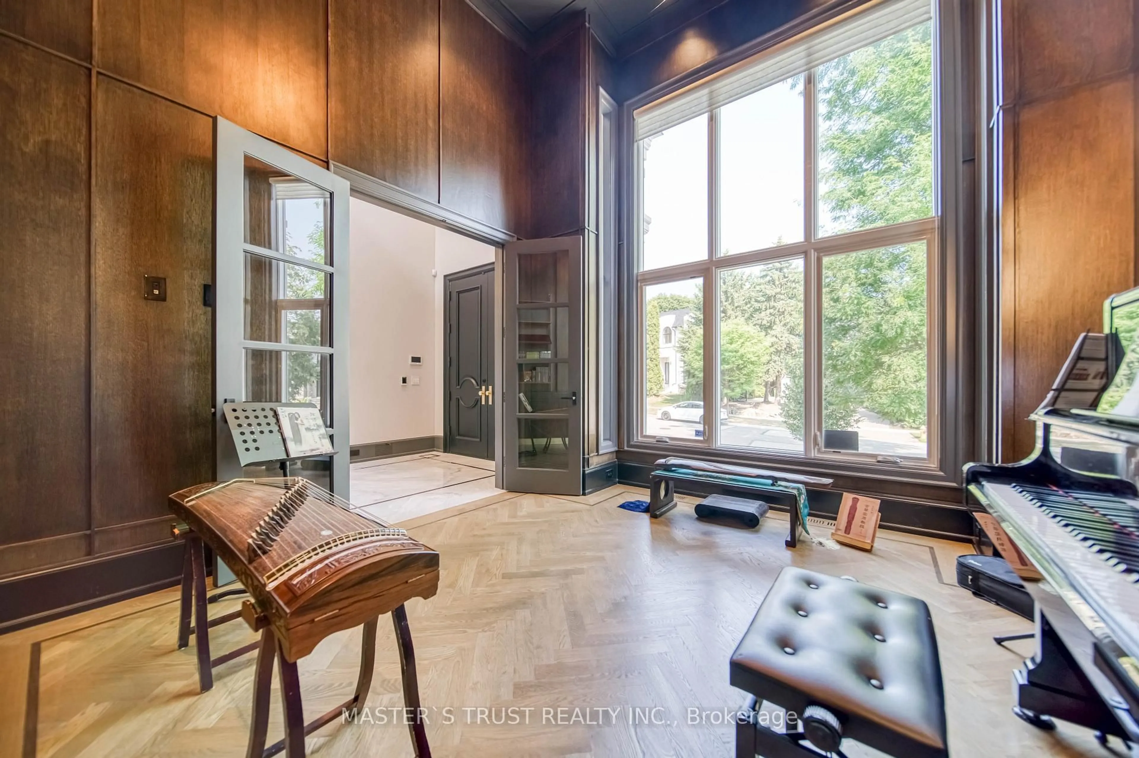 Indoor entryway for 15 Ames Circ, Toronto Ontario M3B 3B9