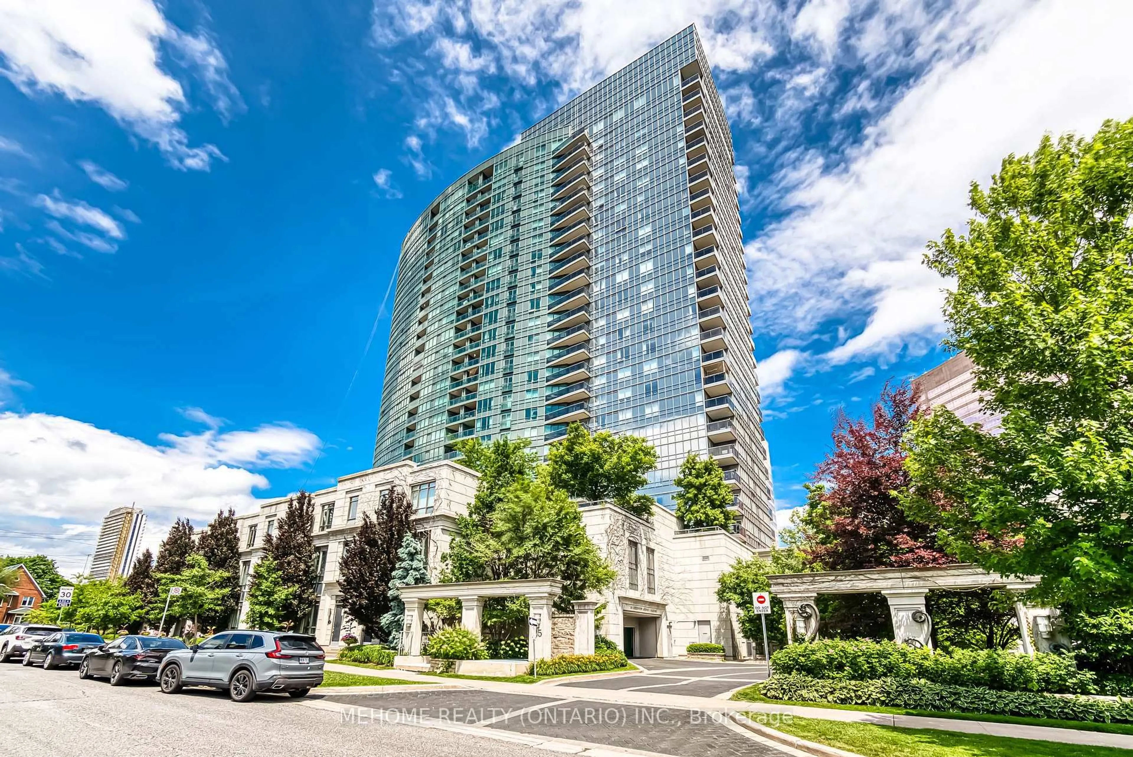 Indoor foyer for 25 Greenview Ave #1025, Toronto Ontario M2M 0A5