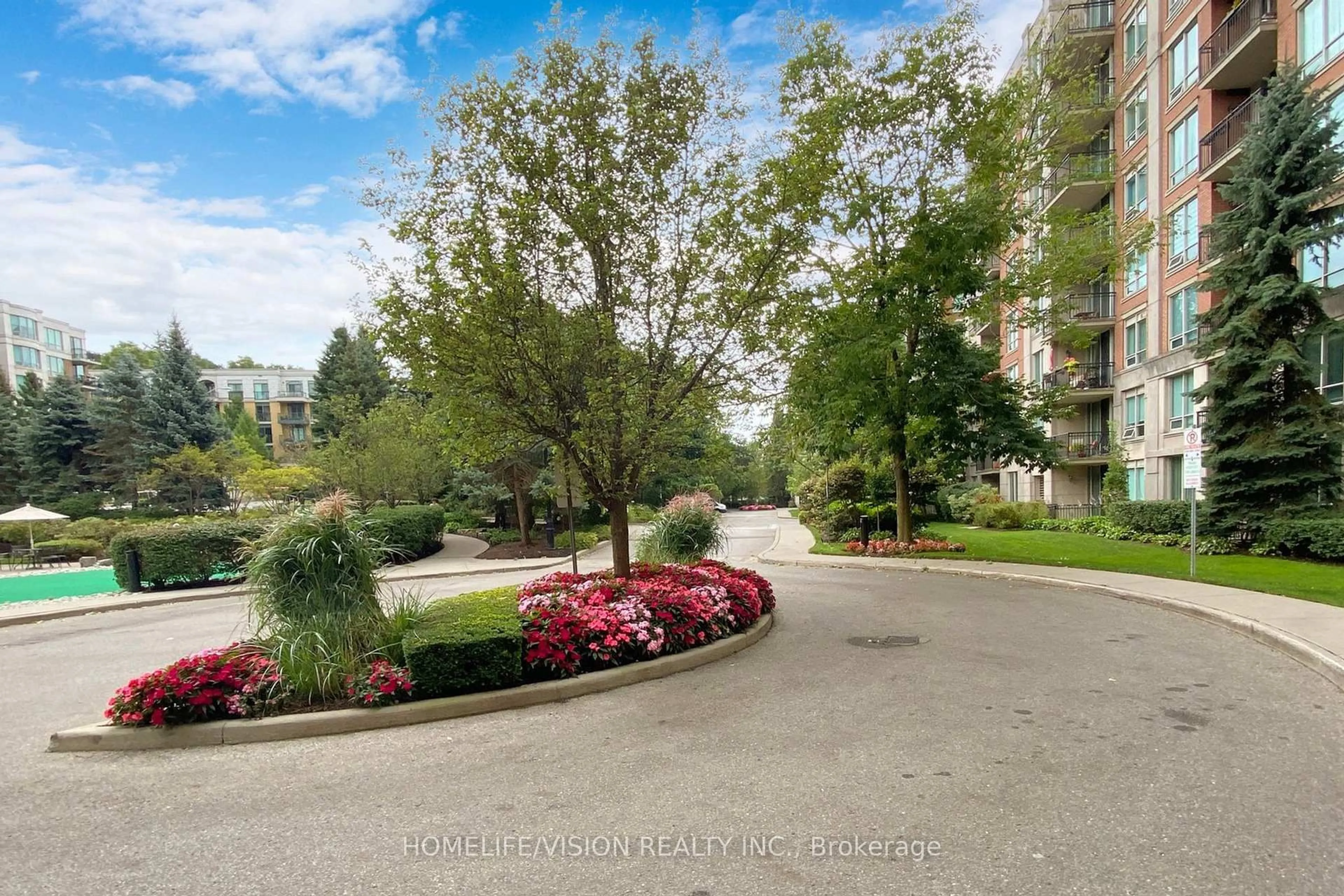Patio, water/lake/river/ocean view for 28 William Carson Cres #508, Toronto Ontario M2P 2H1