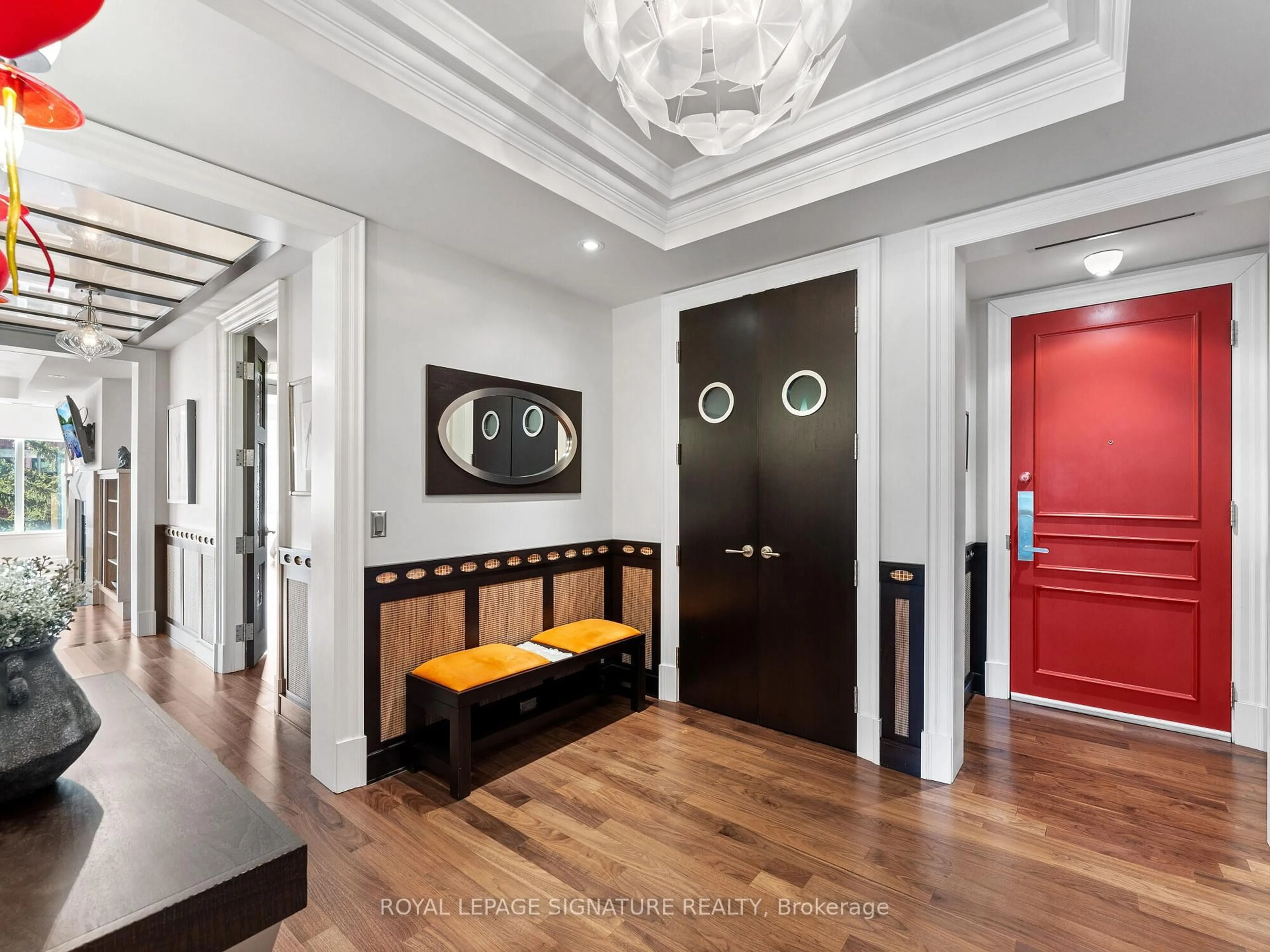 Indoor entryway for 155 St. Clair Ave #603, Toronto Ontario M4V 0A1