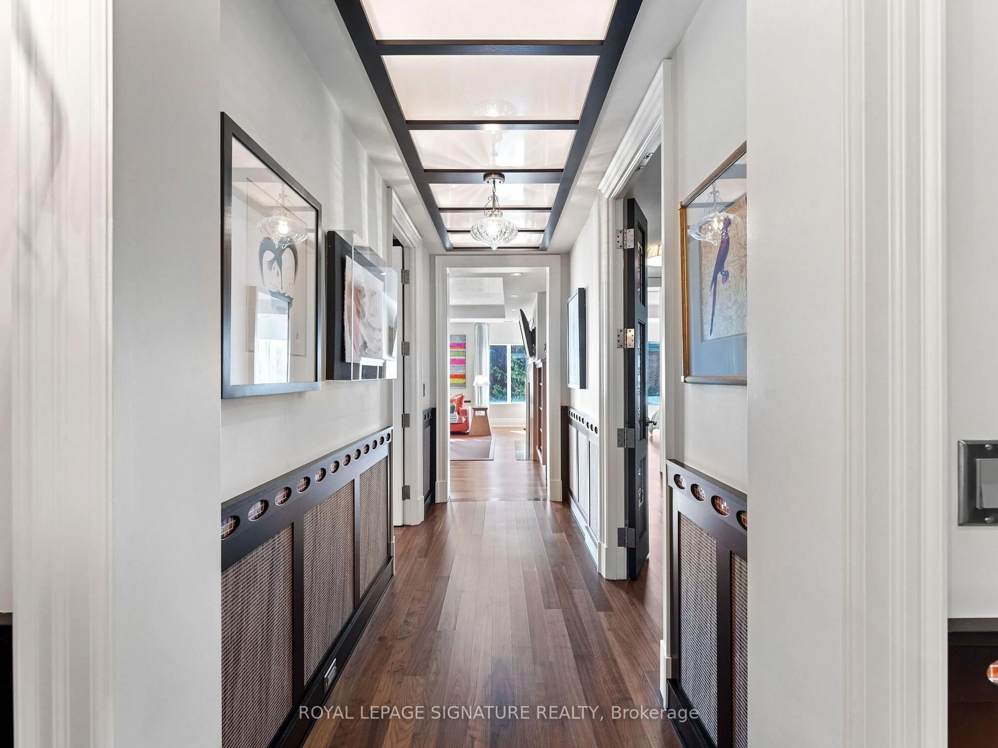 Indoor entryway for 155 St. Clair Ave #603, Toronto Ontario M4V 0A1