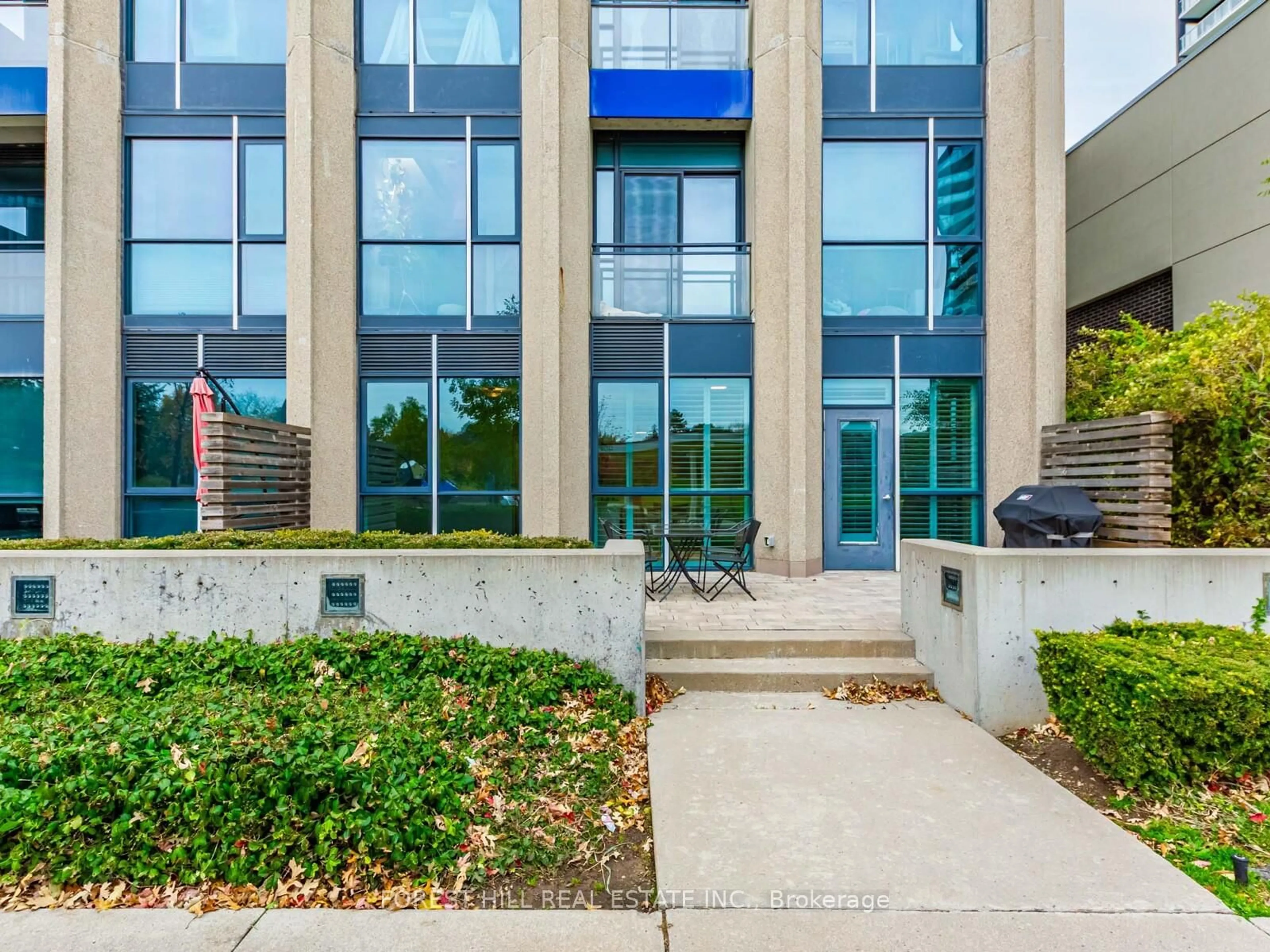 Indoor foyer for 75 The Donway #103, Toronto Ontario M3C 2E9