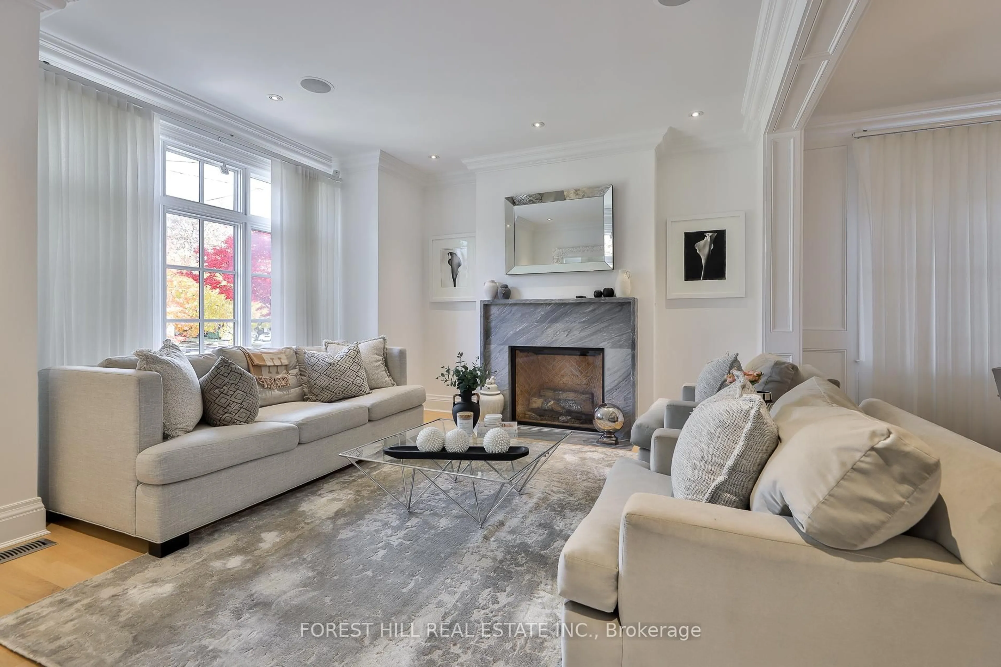 Living room with furniture, unknown for 6 Esgore Dr, Toronto Ontario M5M 3R1