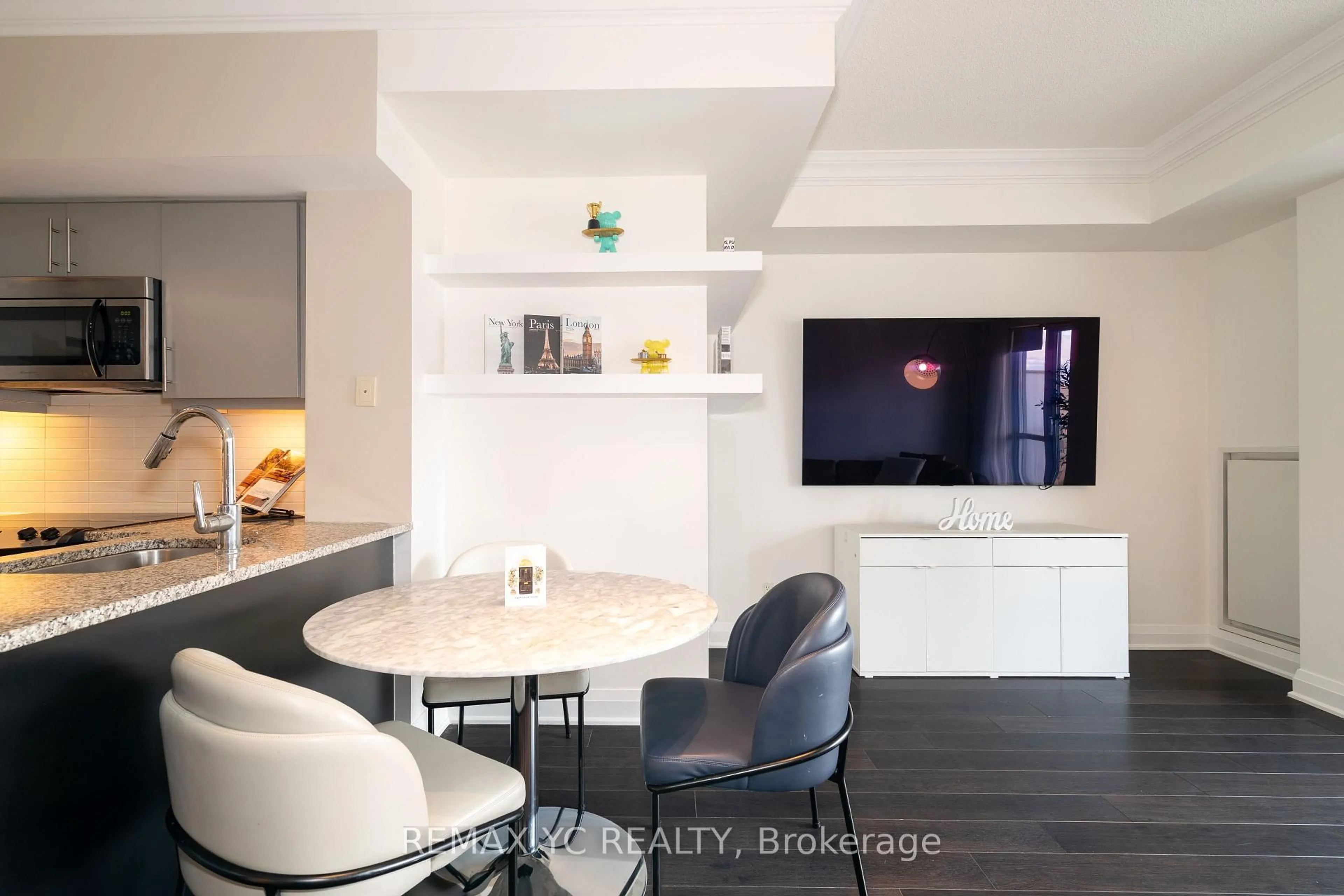 Unknown for 83 Redpath Ave #1709, Toronto Ontario M4S 0A2