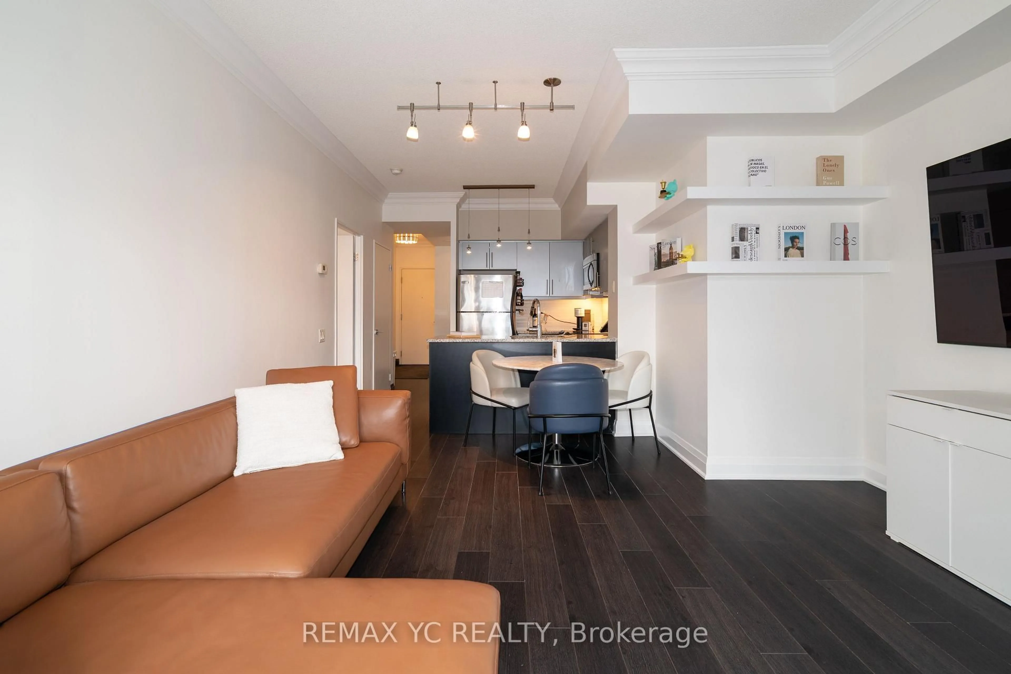 A pic of a room for 83 Redpath Ave #1709, Toronto Ontario M4S 0A2