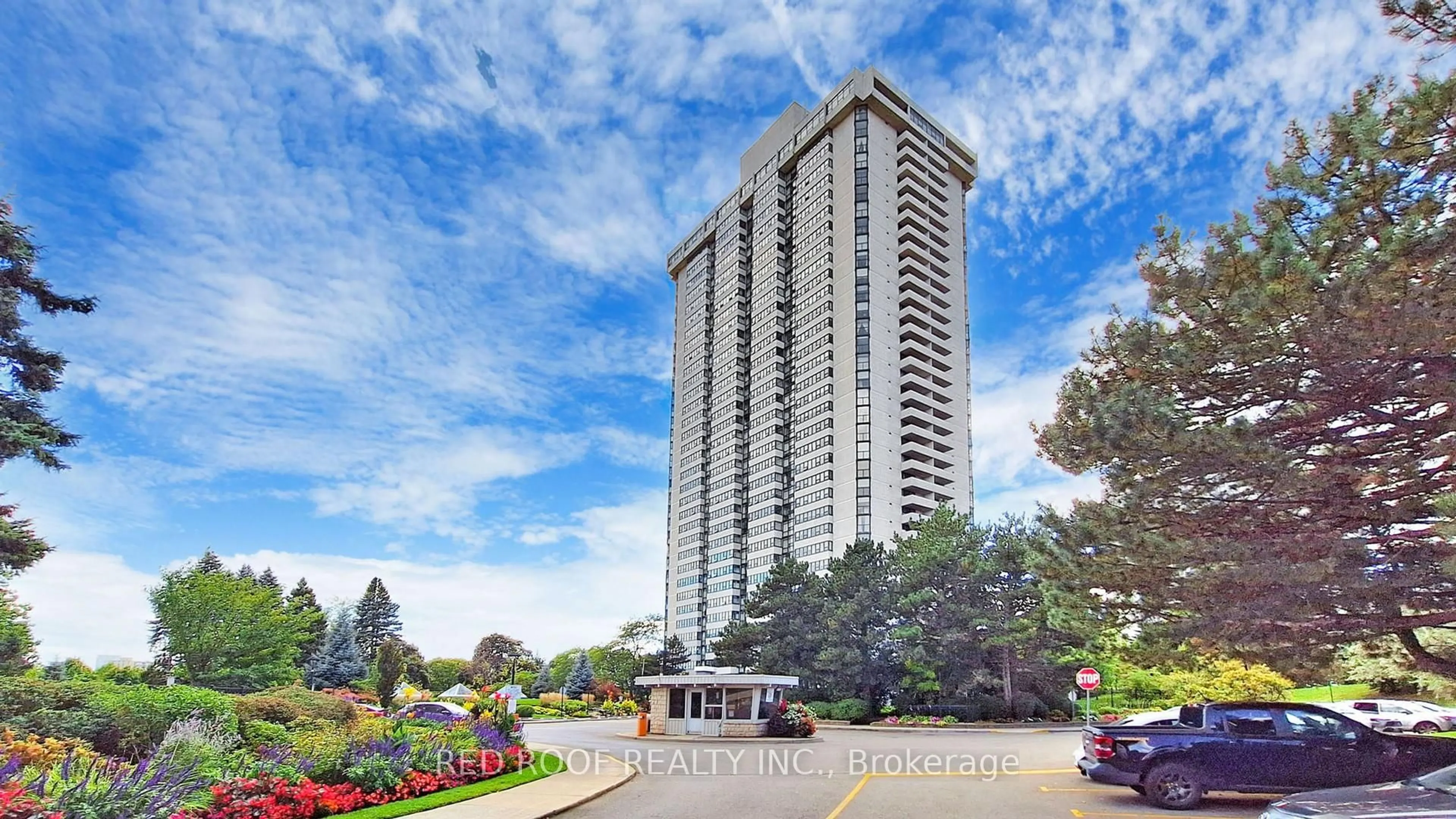 Indoor foyer for 3303 Don Mills Rd ##103, Toronto Ontario M2J 4T6