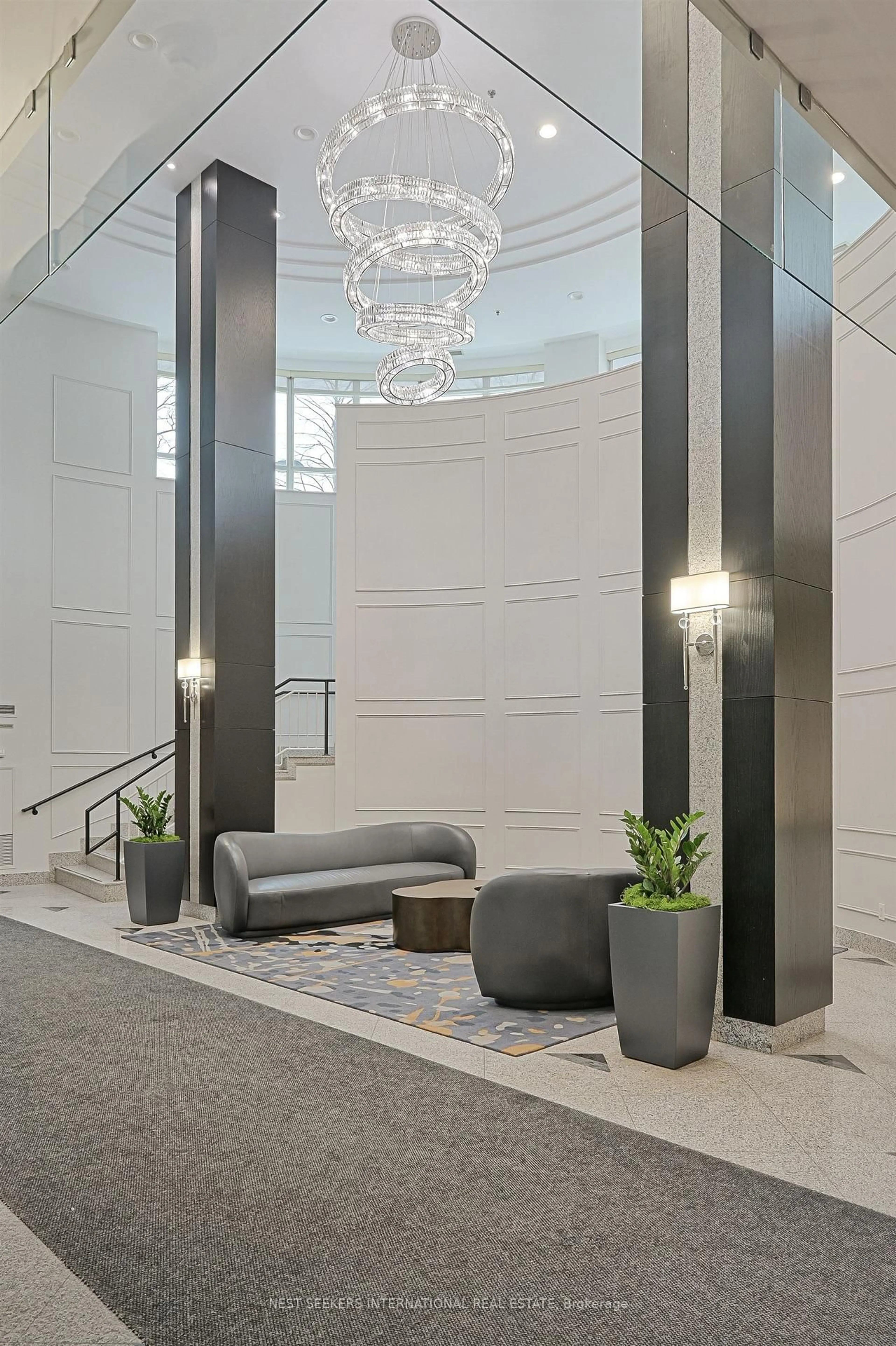 Indoor foyer for 16 Harrison Garden Blvd #1011, Toronto Ontario M2N 7J6