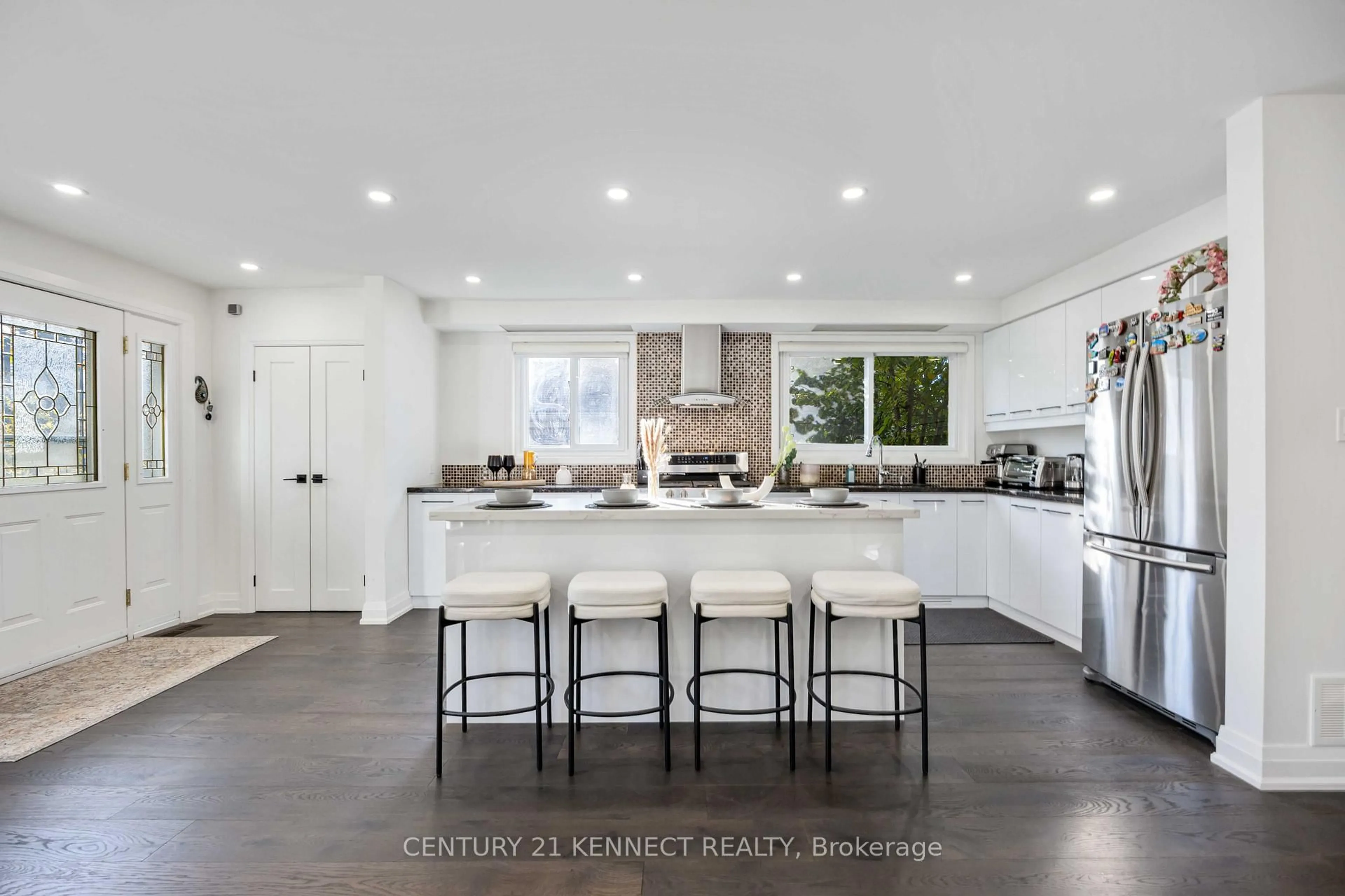 Open concept kitchen, ceramic/tile floor for 36 Summerside Cres, Toronto Ontario M2H 1X1