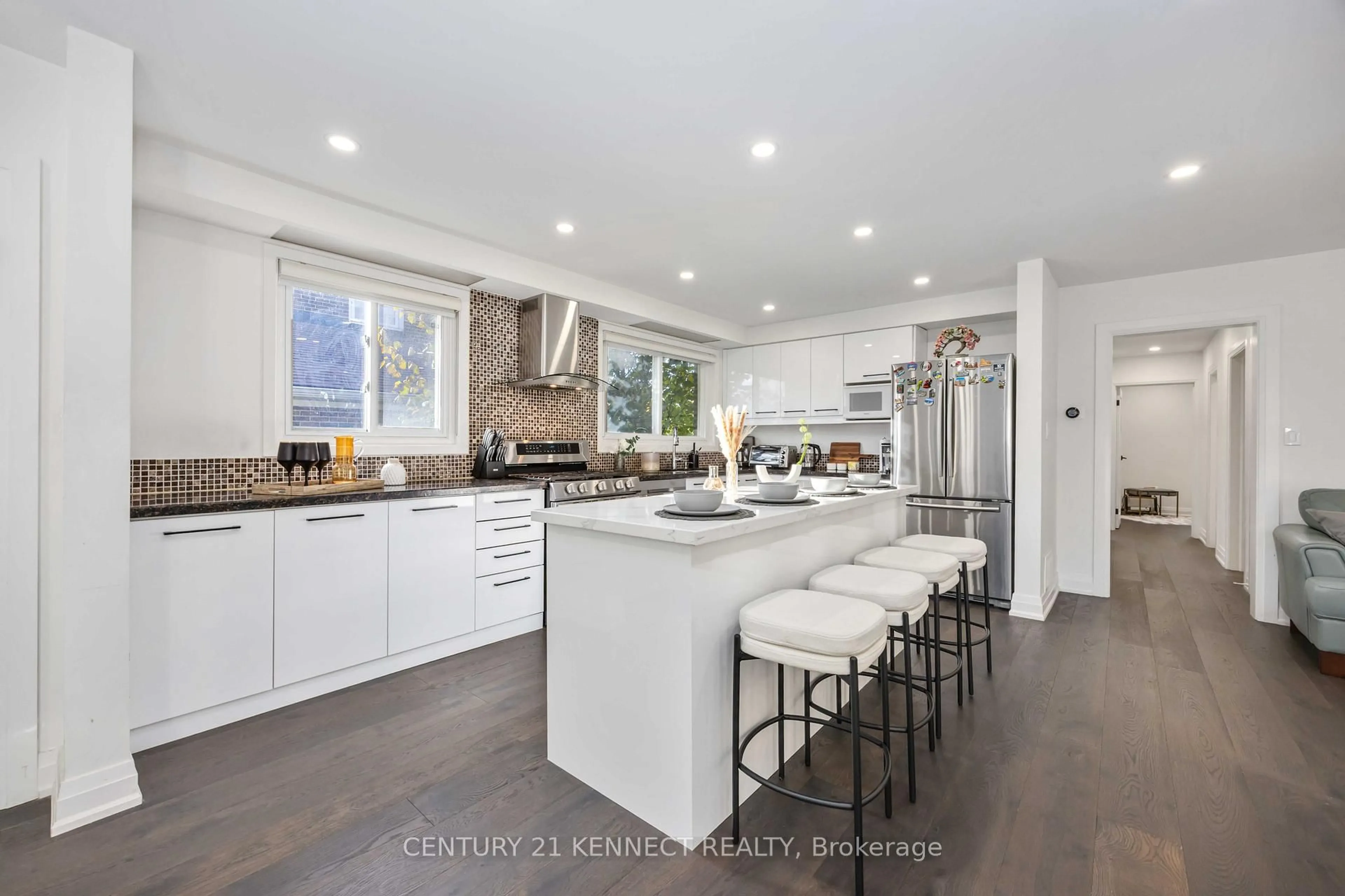 Open concept kitchen, ceramic/tile floor for 36 Summerside Cres, Toronto Ontario M2H 1X1