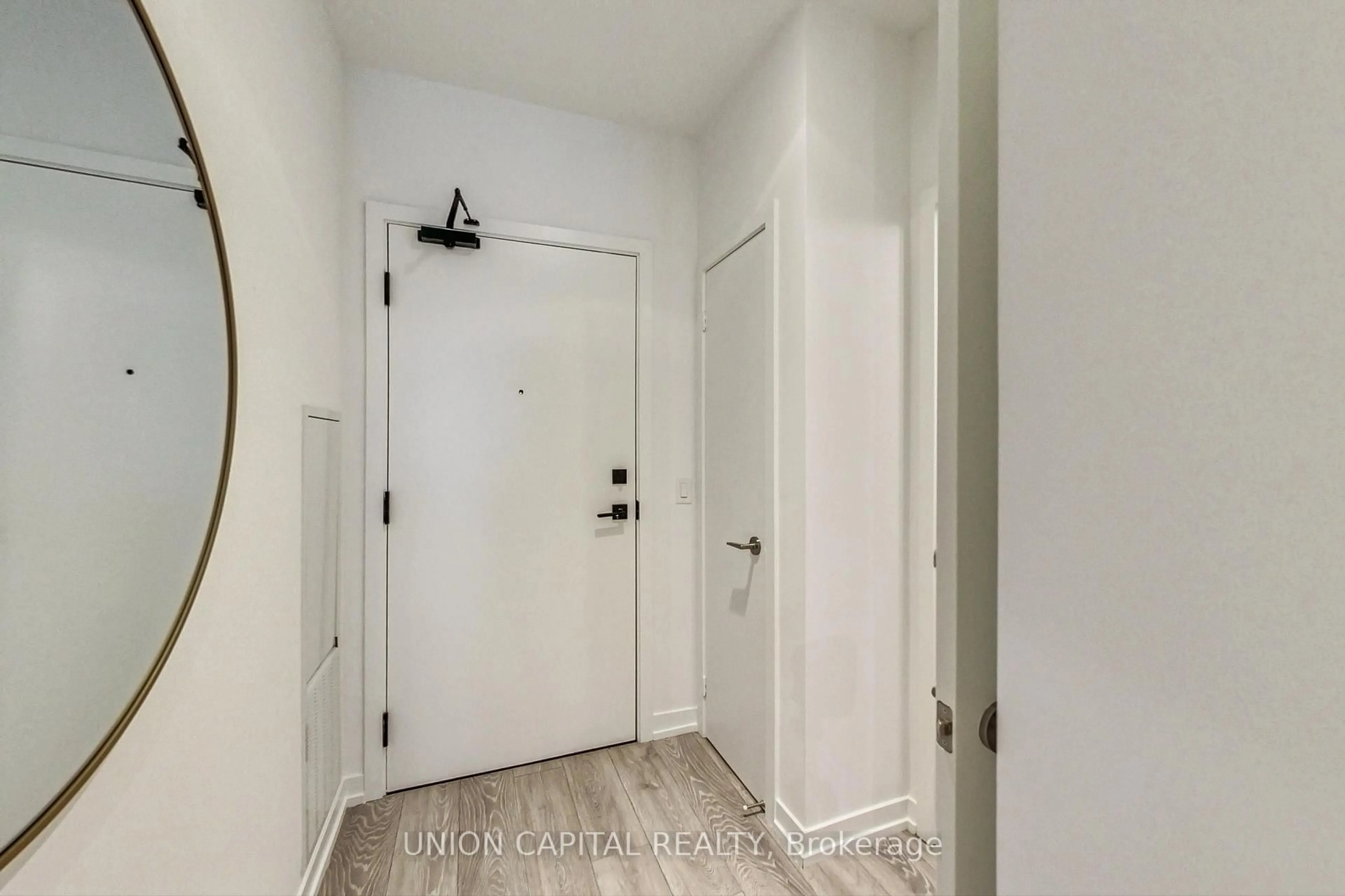 Indoor entryway for 55 Mercer St #611, Toronto Ontario M5V 0W4
