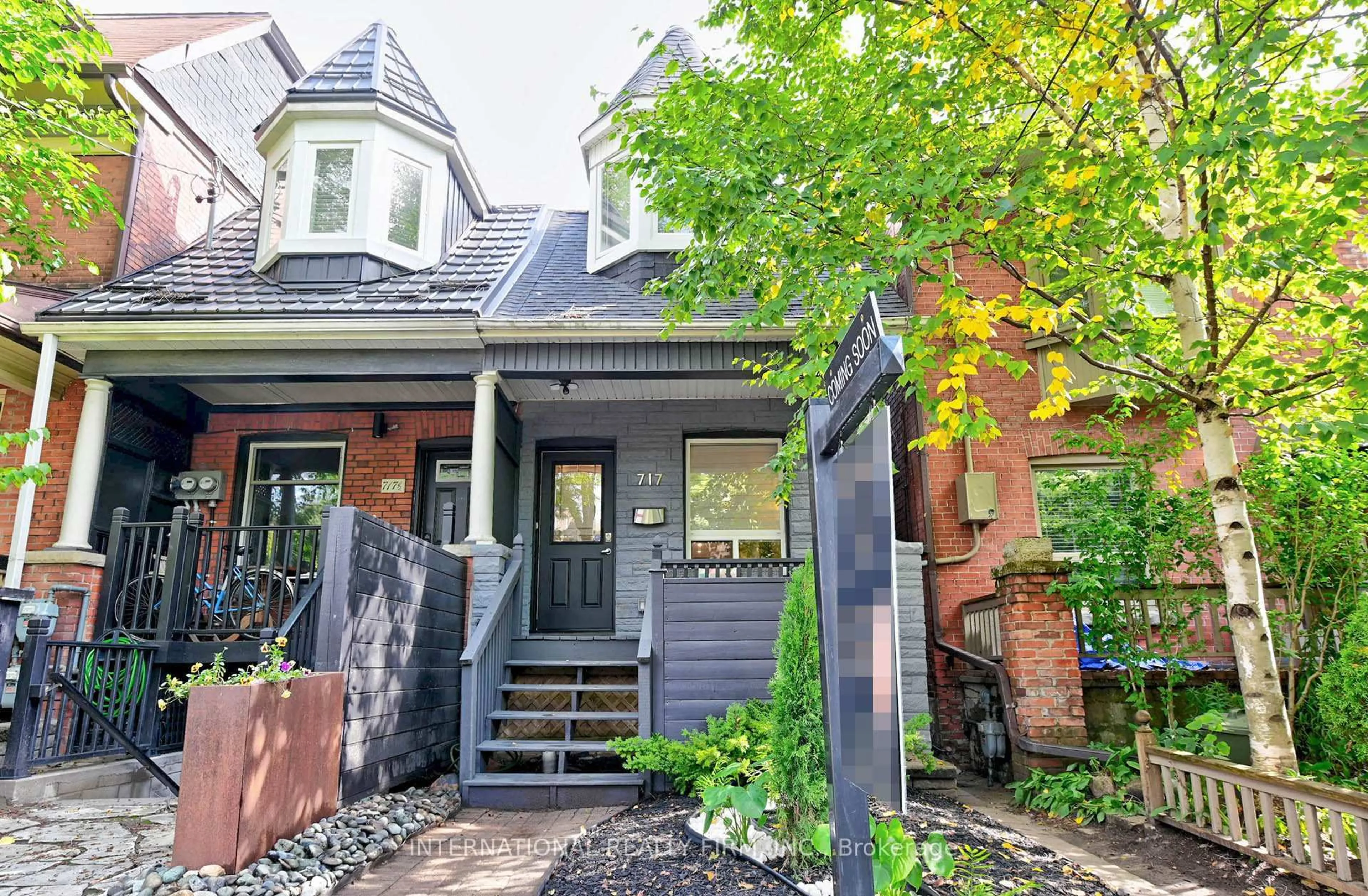 Home with brick exterior material, street for 717 Palmerston Ave, Toronto Ontario M6G 2R2