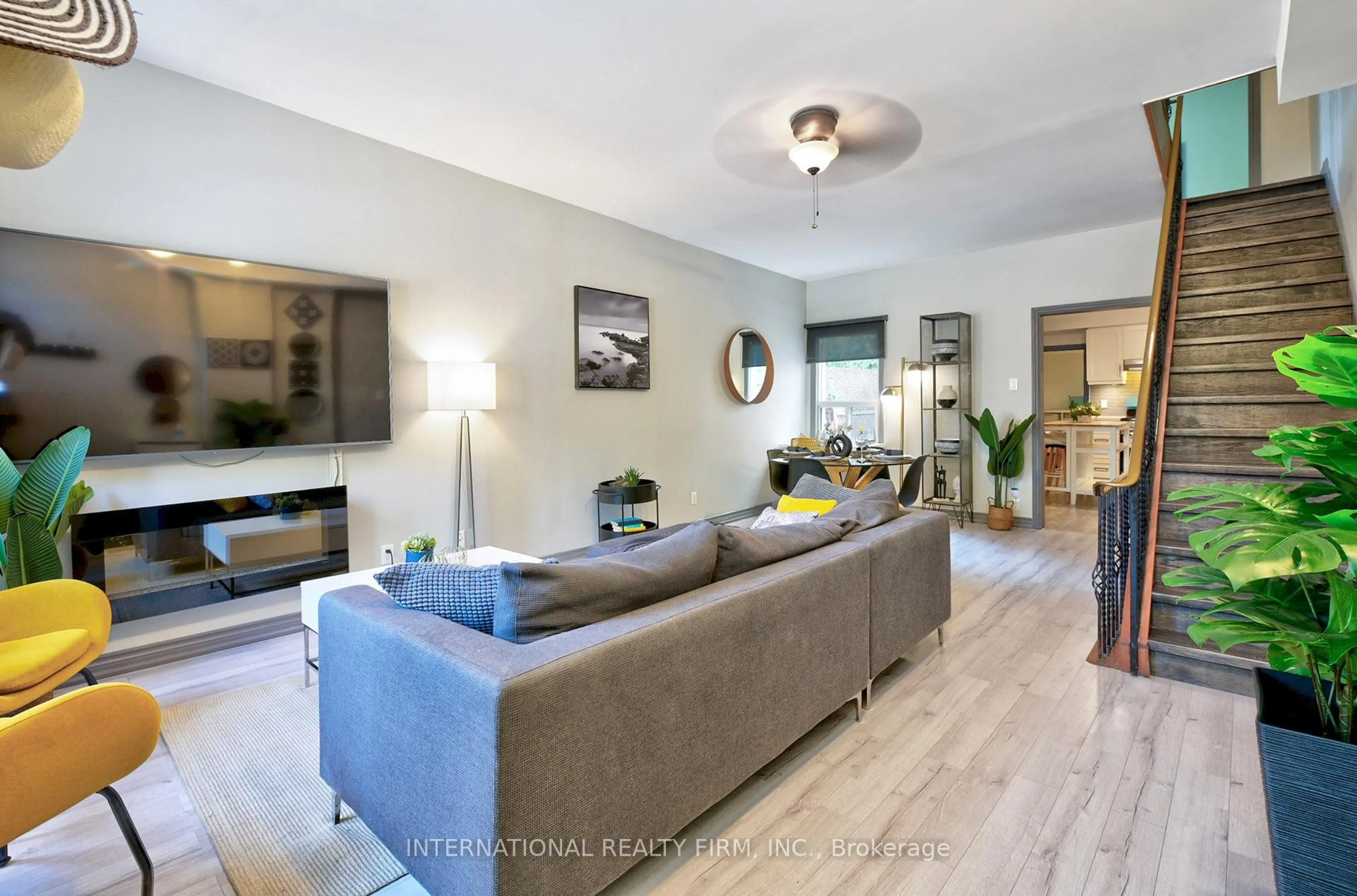 Living room with furniture, unknown for 108 Shaw St, Toronto Ontario M6J 2W5