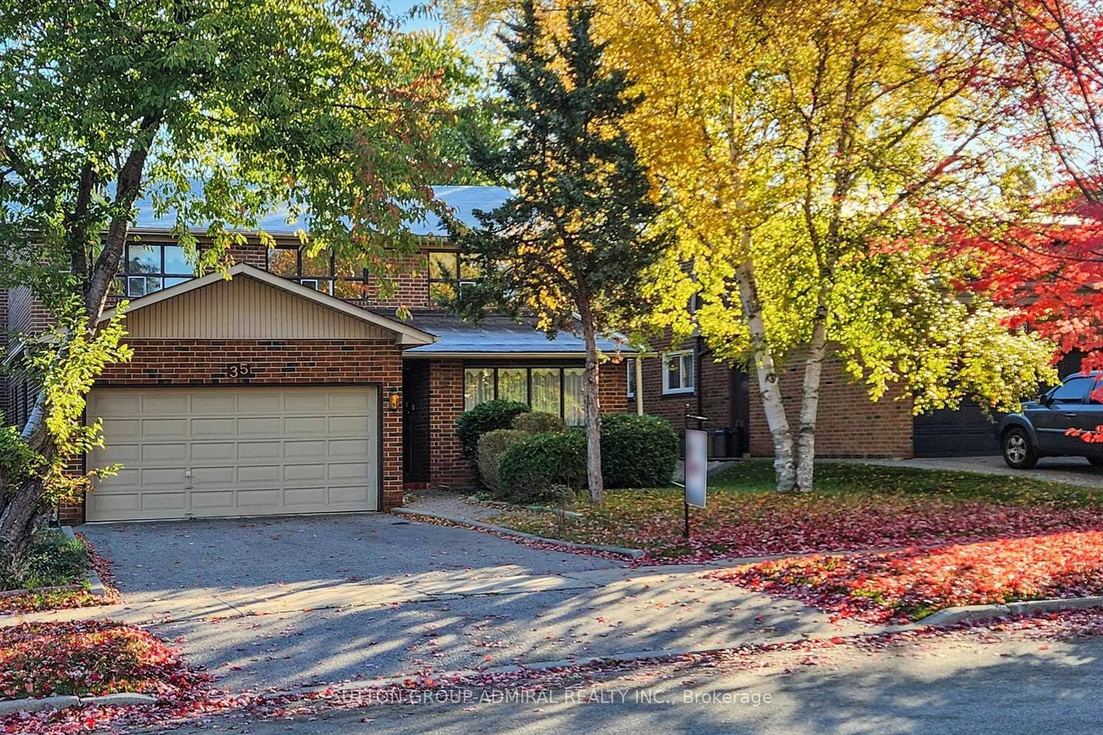 Home with brick exterior material, street for 35 Nevada Ave, Toronto Ontario M2M 3N9