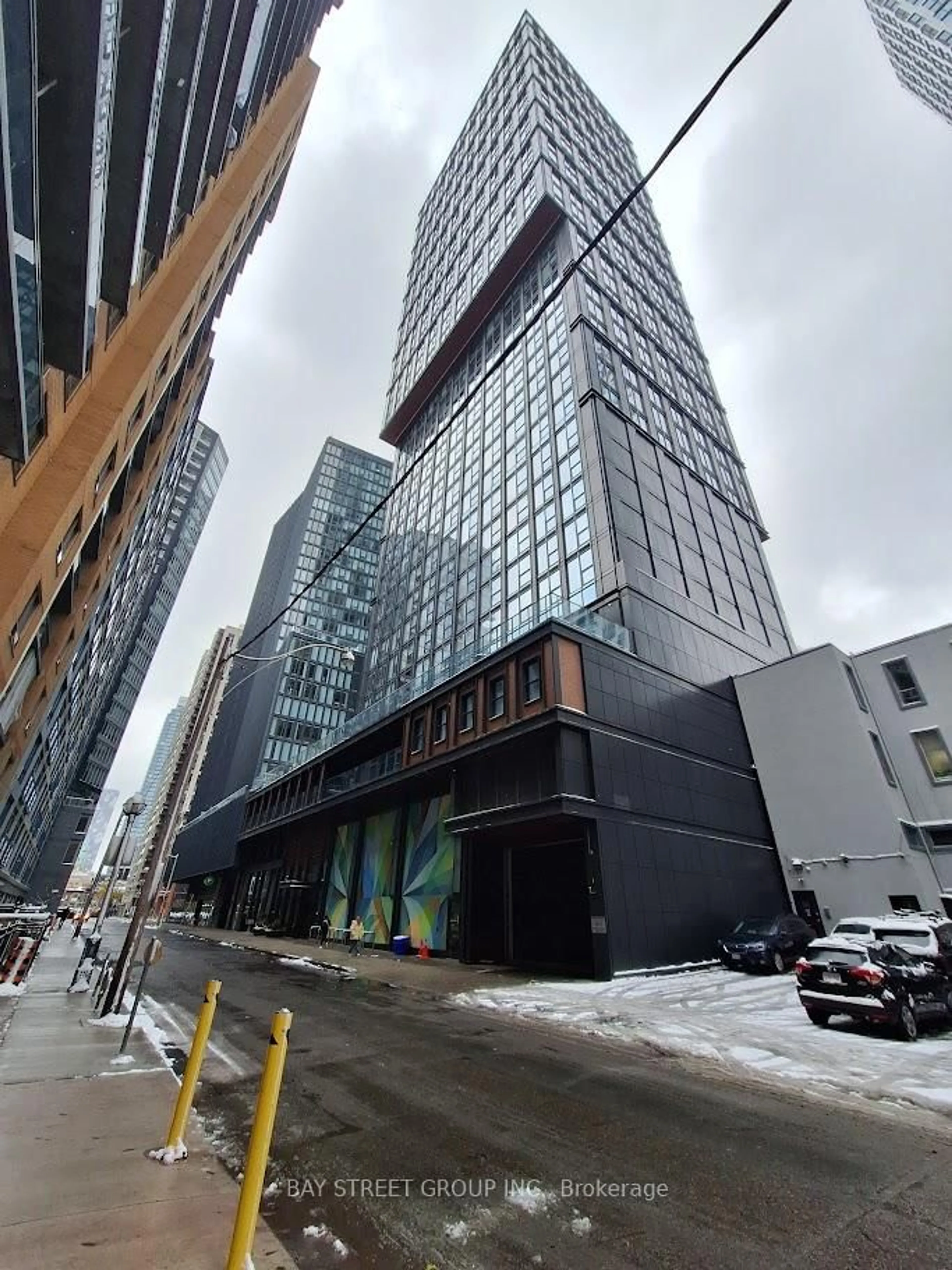 Indoor foyer for 82 Dalhousie St #3518, Toronto Ontario M5B 0C5