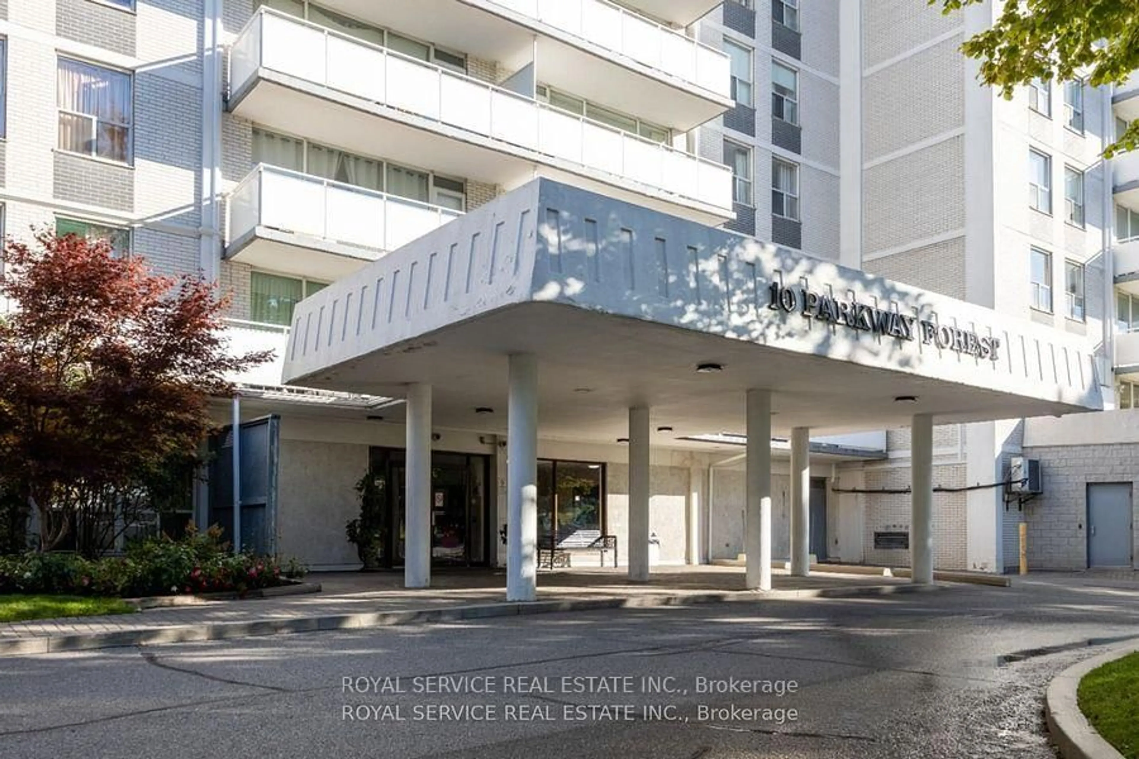 Indoor foyer for 10 Parkway Forest Dr #1008, Toronto Ontario M2J 1L3