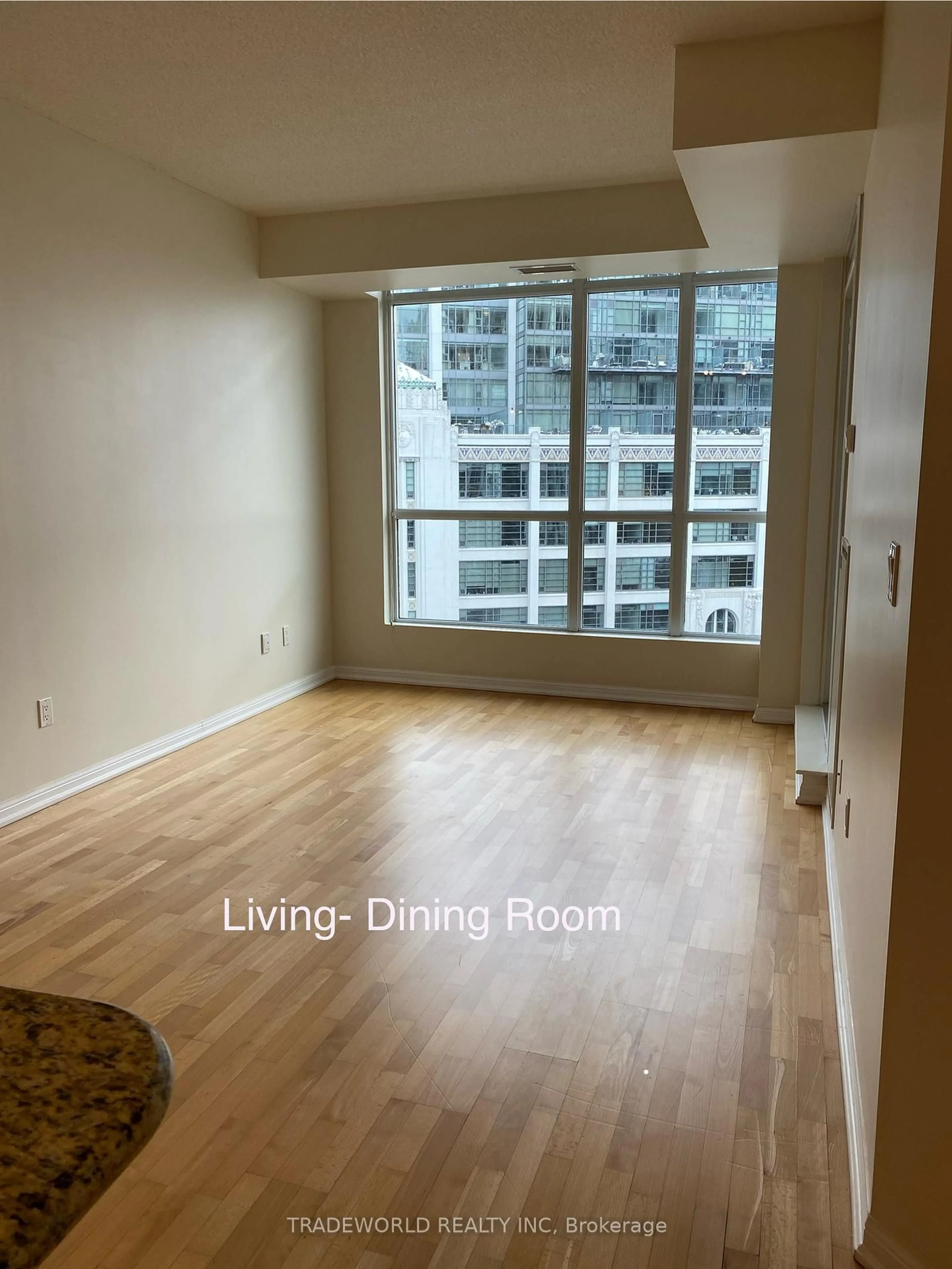 A pic of a room for 628 Fleet St #826, Toronto Ontario M5V 1A8