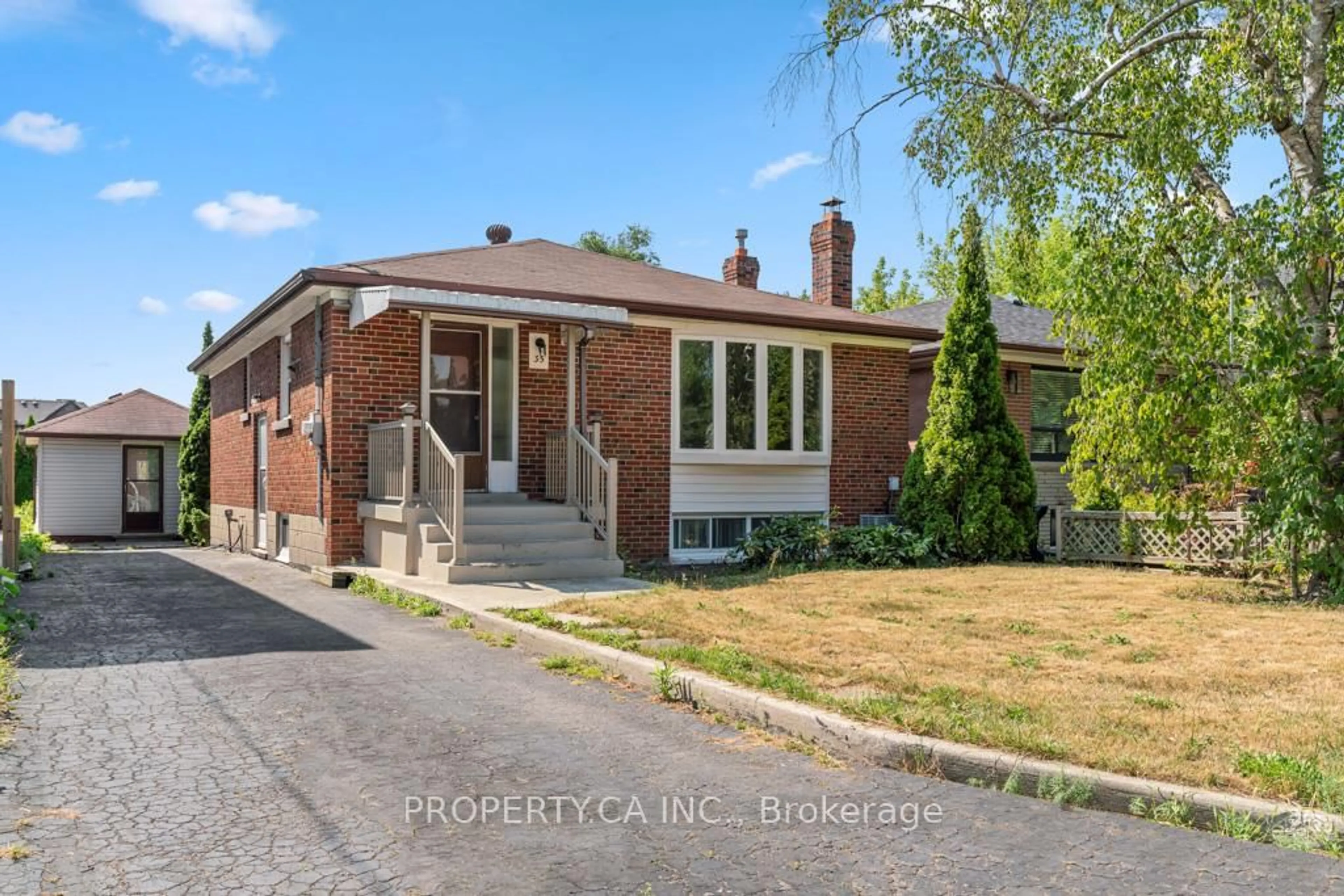 Home with brick exterior material, street for 35 Farrell Ave, Toronto Ontario M2R 1C7