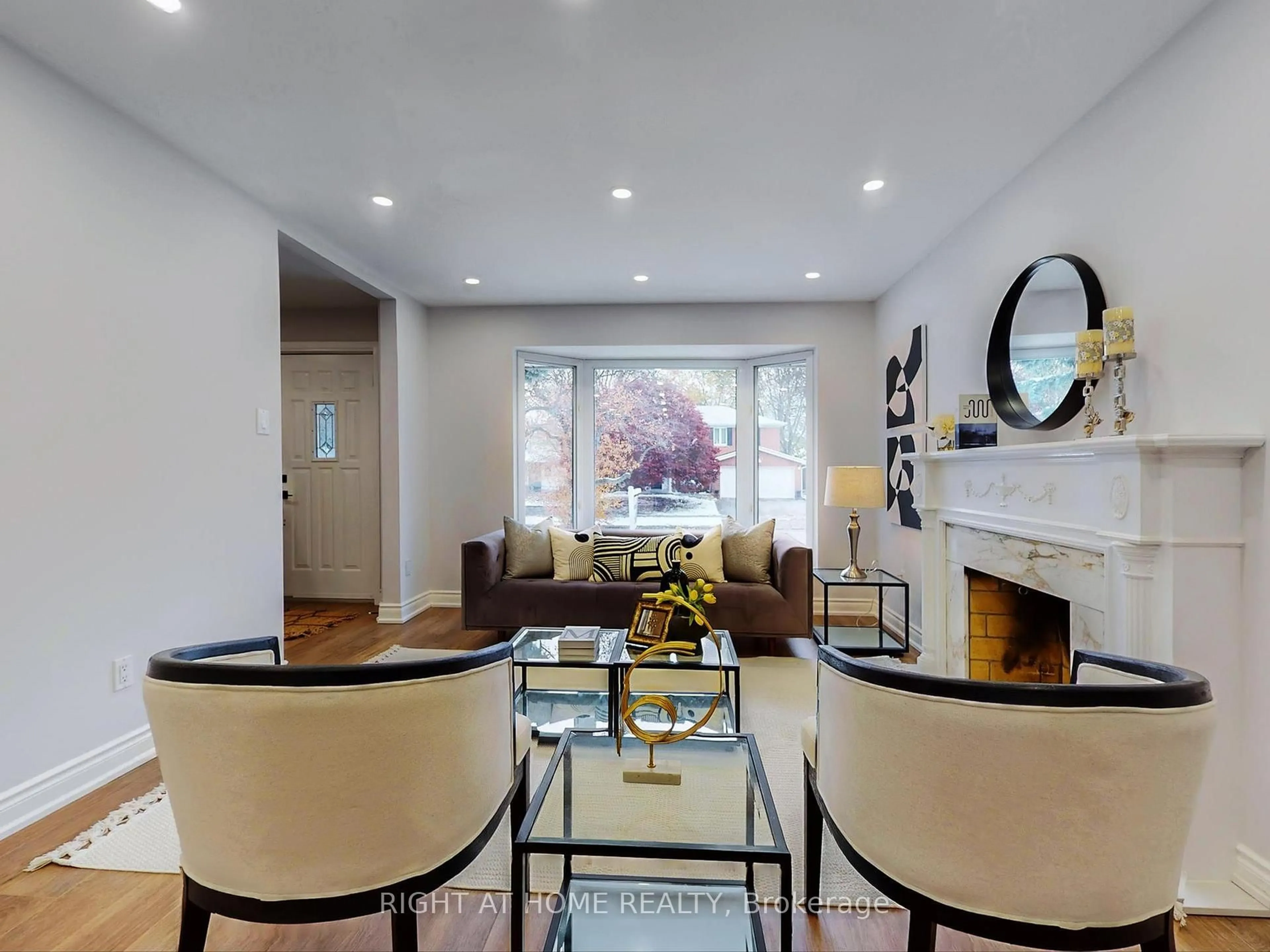 Living room with furniture, unknown for 19 shaughnessy Blvd, Toronto Ontario M2J 1H4