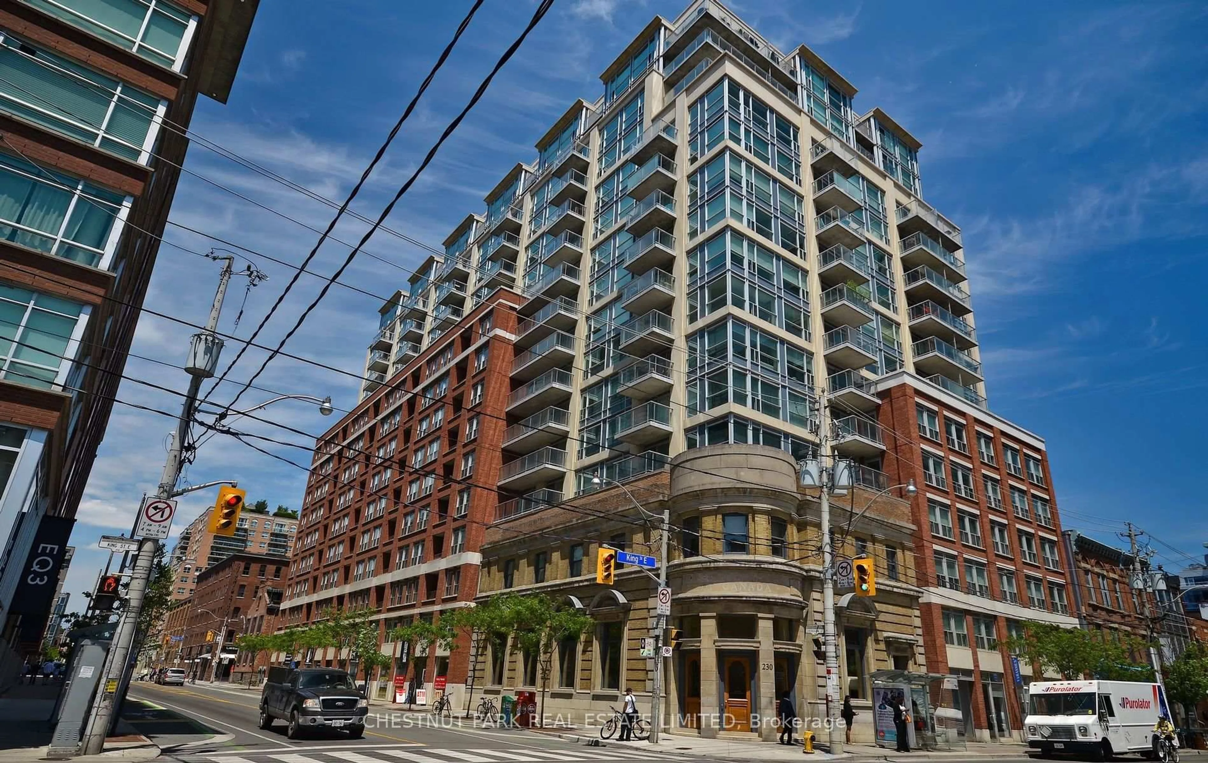 Patio, building for 230 King St #1013, Toronto Ontario M5A 1K5