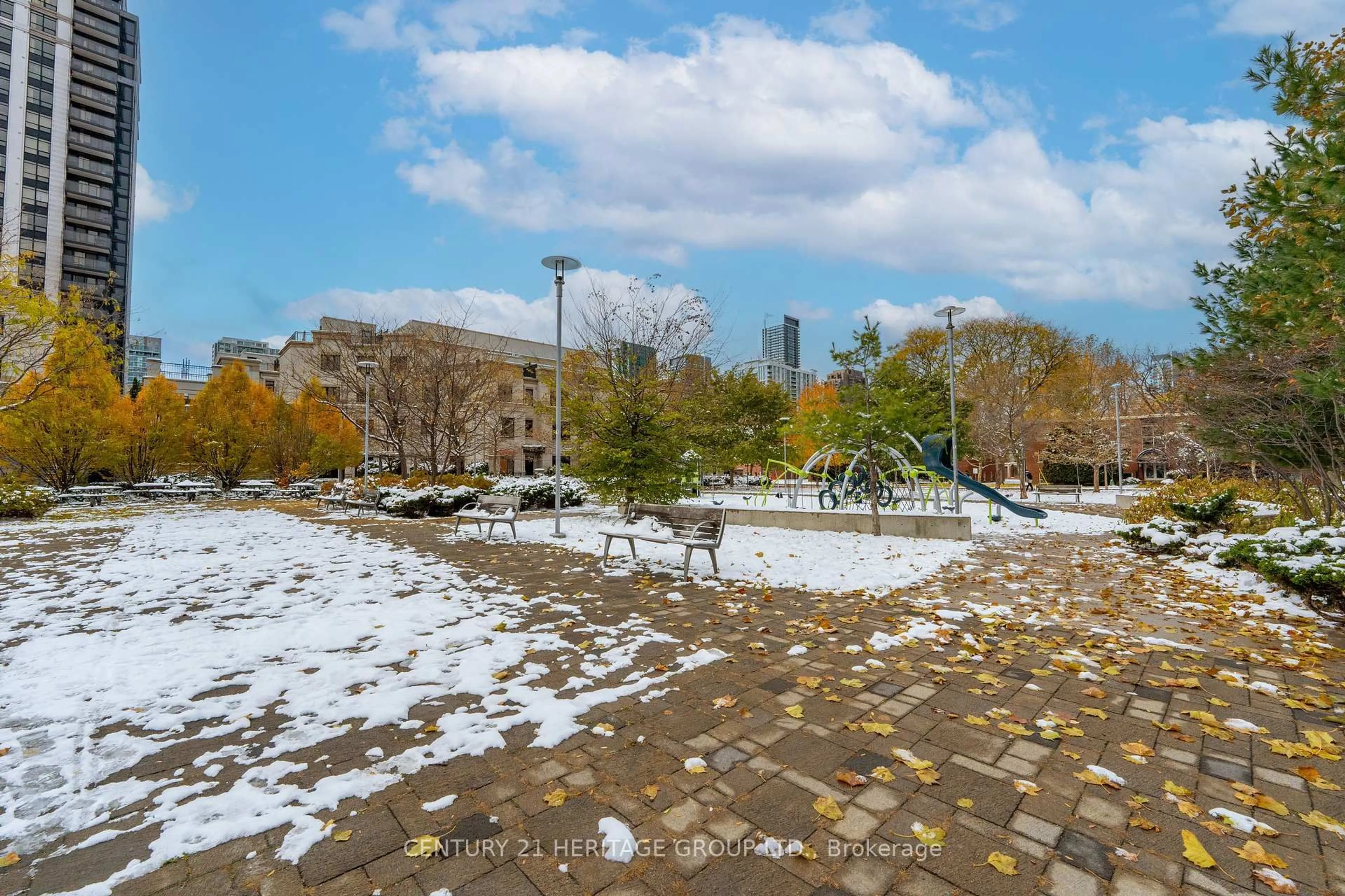 Patio, street for 120 Harrison Garden Blvd #240, Toronto Ontario M2N 0C2