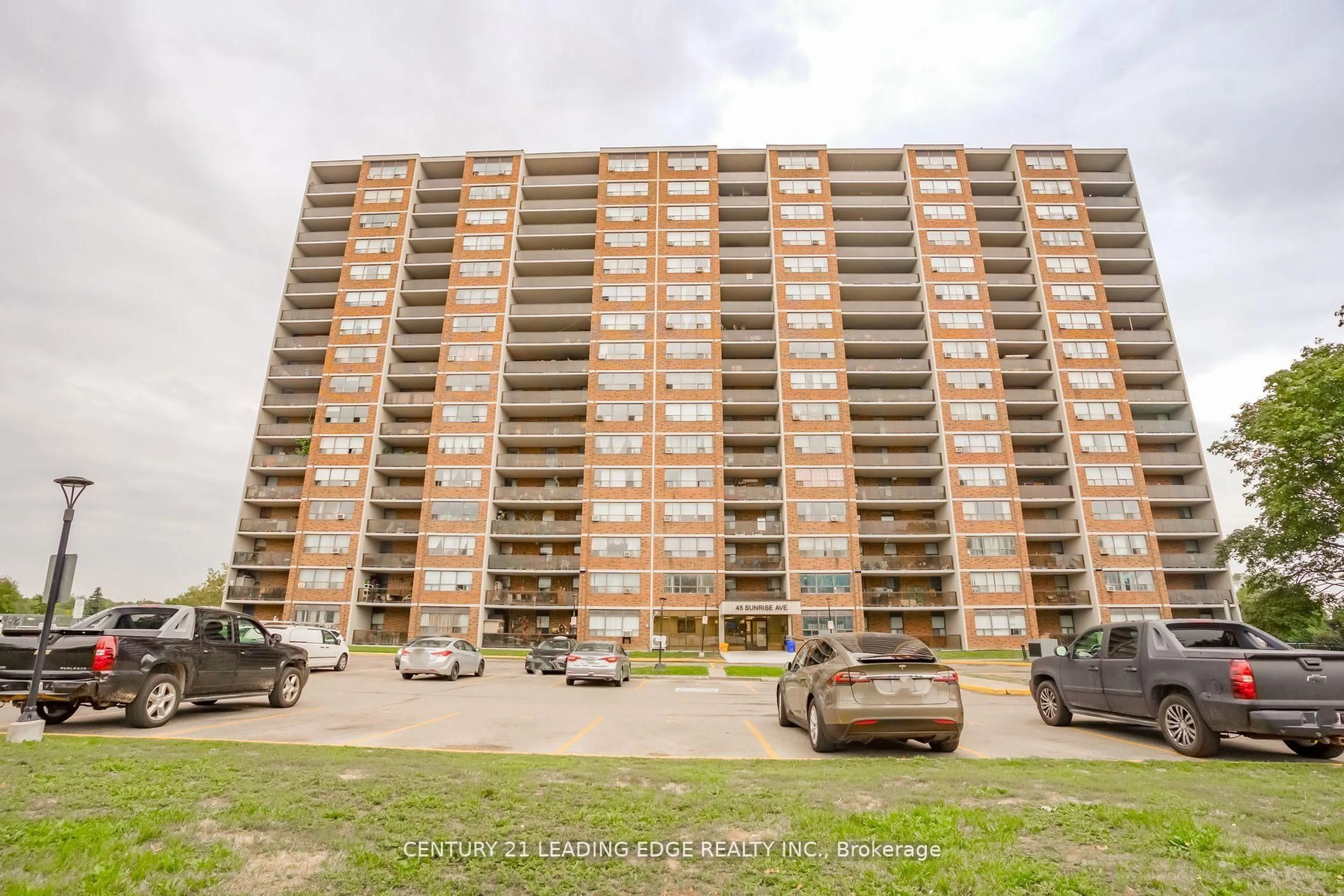 A pic from outside/outdoor area/front of a property/back of a property/a pic from drone, building for 45 Sunrise Ave #1702, Toronto Ontario M4A 2S3