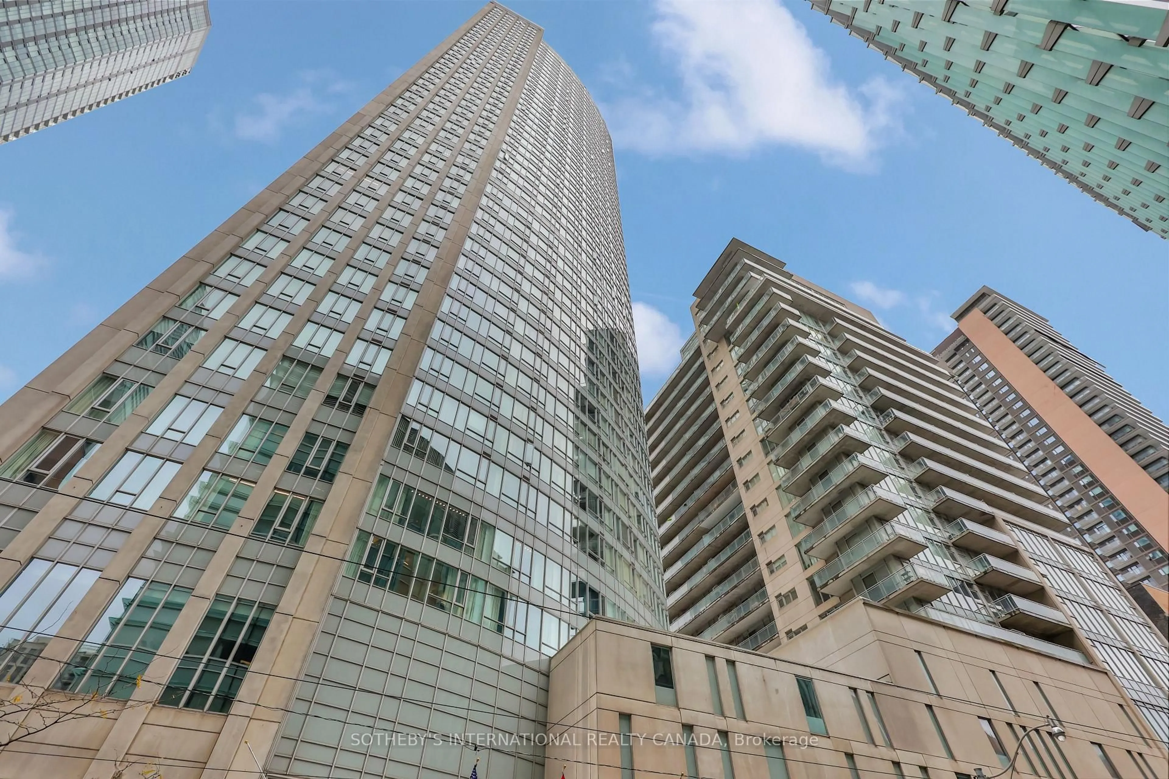 Indoor foyer for 210 Victoria St #2403, Toronto Ontario M5B 2R3