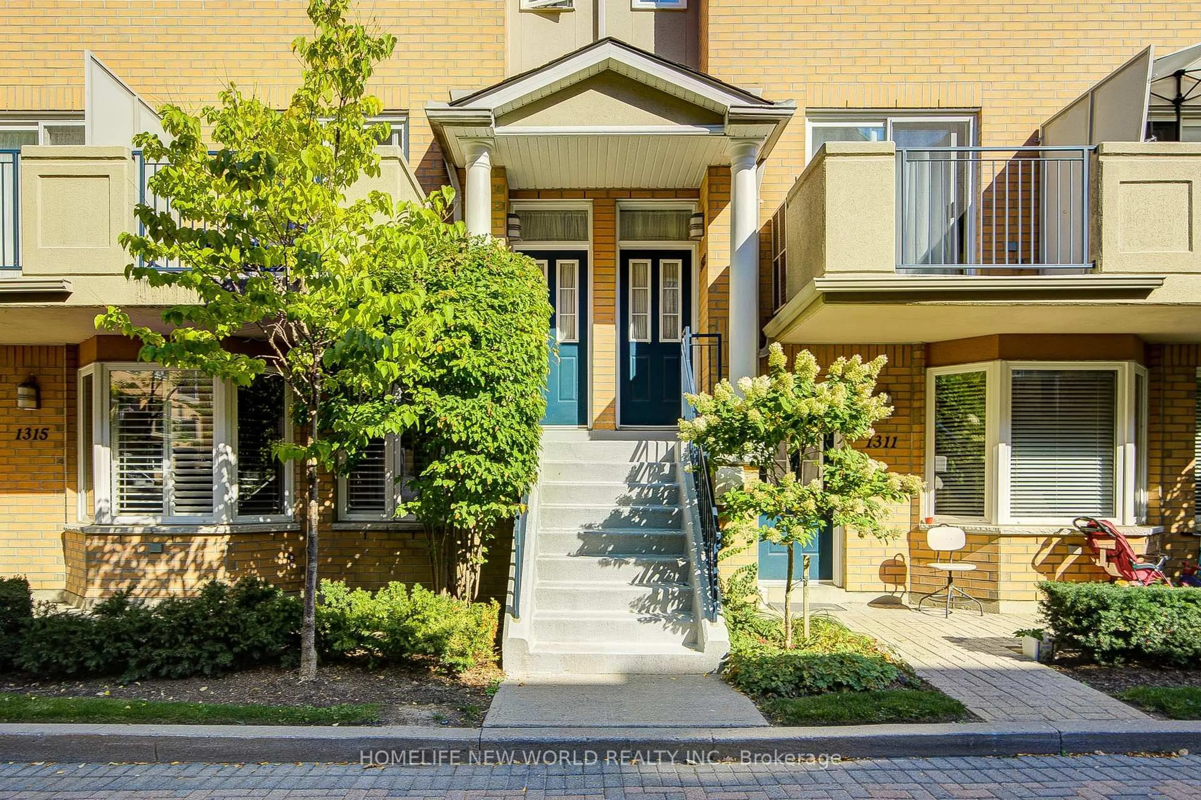 Home with brick exterior material, street for 28 Sommerset Way #1313, Toronto Ontario M2N 6W7