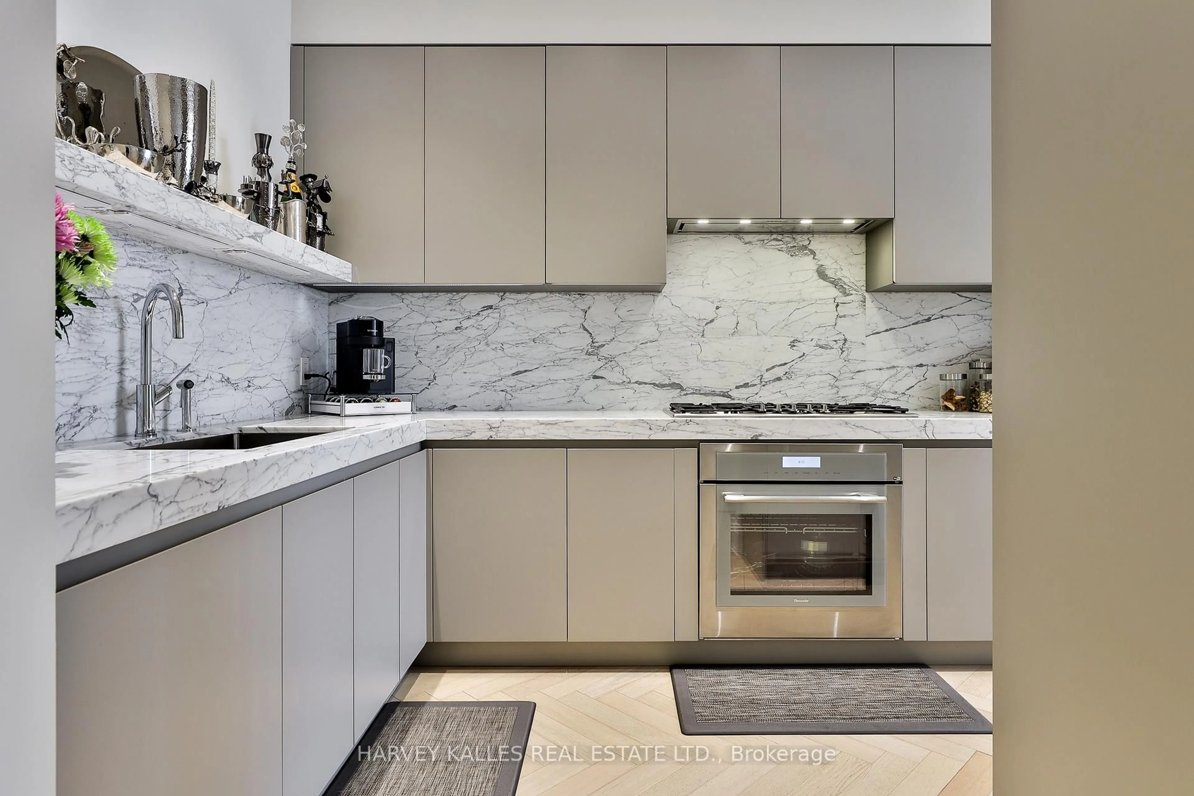 Contemporary kitchen, ceramic/tile floor for 49 Foxbar Rd, Toronto Ontario M4V 2G5