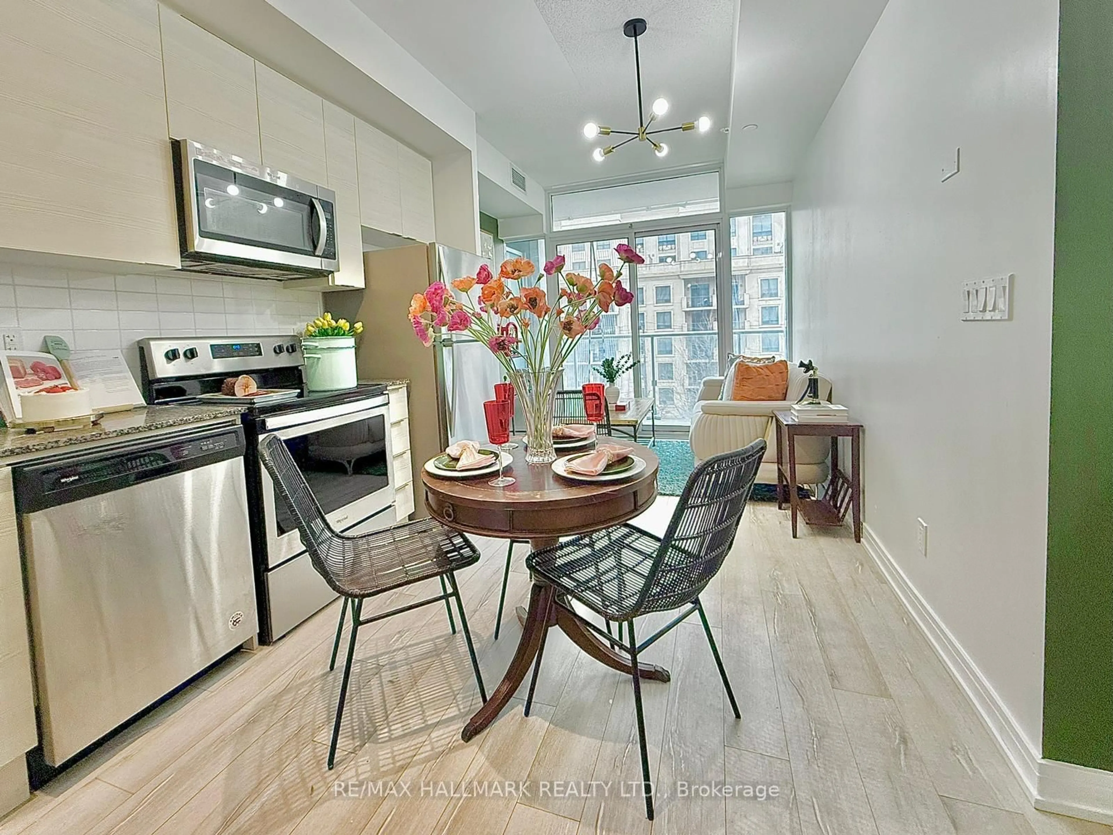 Open concept kitchen, unknown for 621 Sheppard Ave #619, Toronto Ontario M2K 1B5