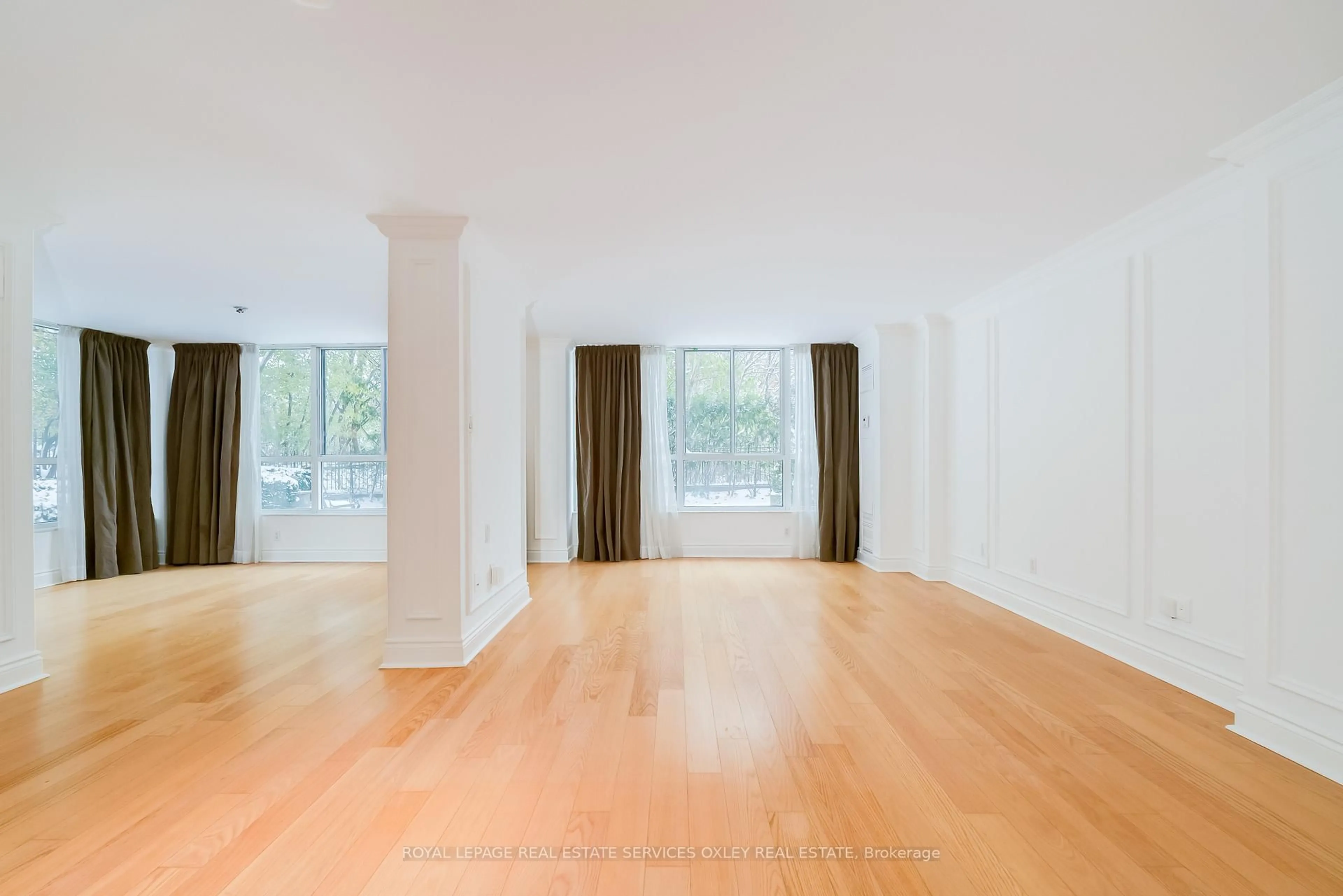 A pic of a room for 10 Tichester Rd #101, Toronto Ontario M5P 3M4