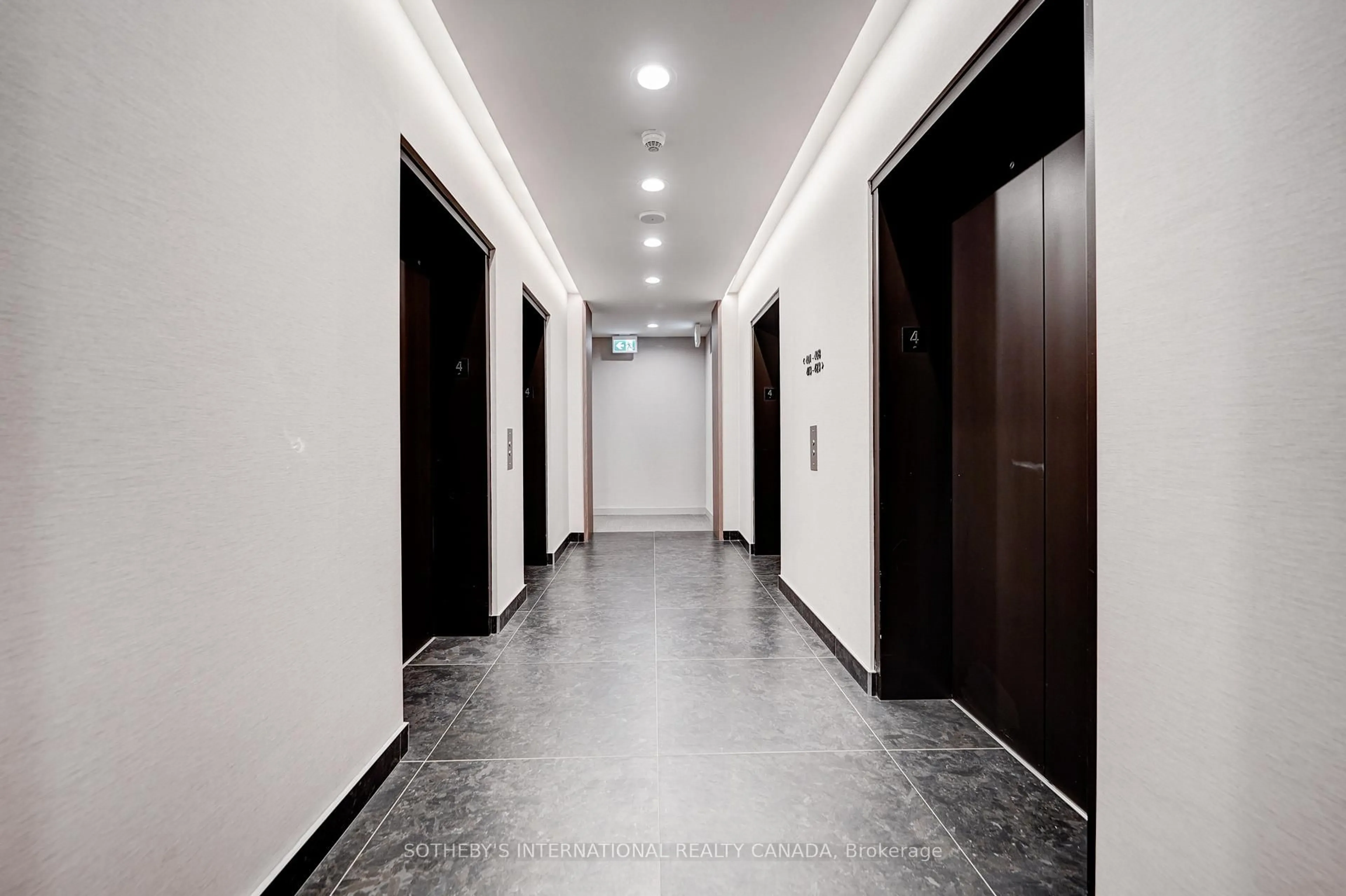 Indoor foyer for 25 Richmond St #402, Toronto Ontario M5C 0A6