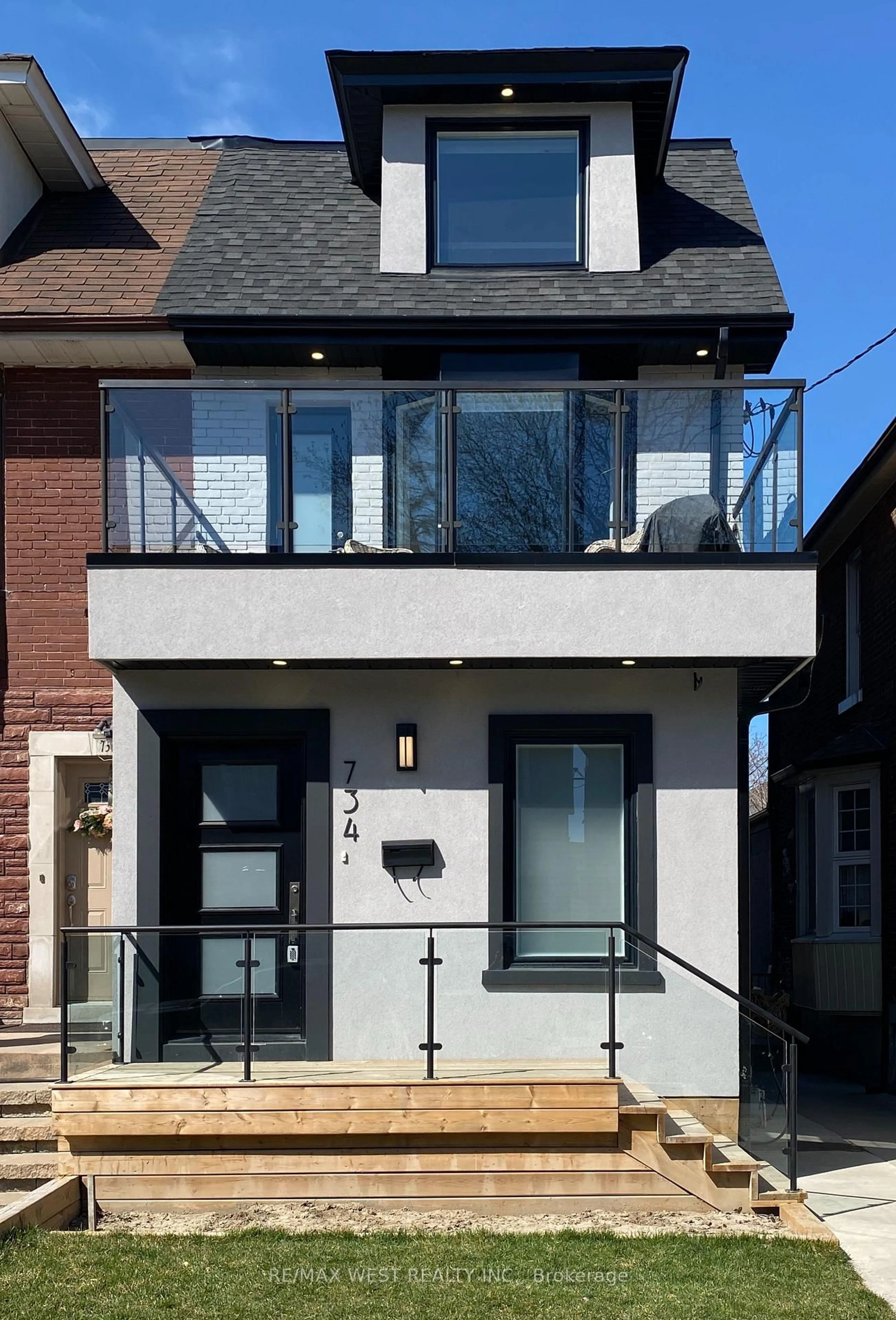 Home with brick exterior material, street for 734 Shaw St, Toronto Ontario M6G 3L7