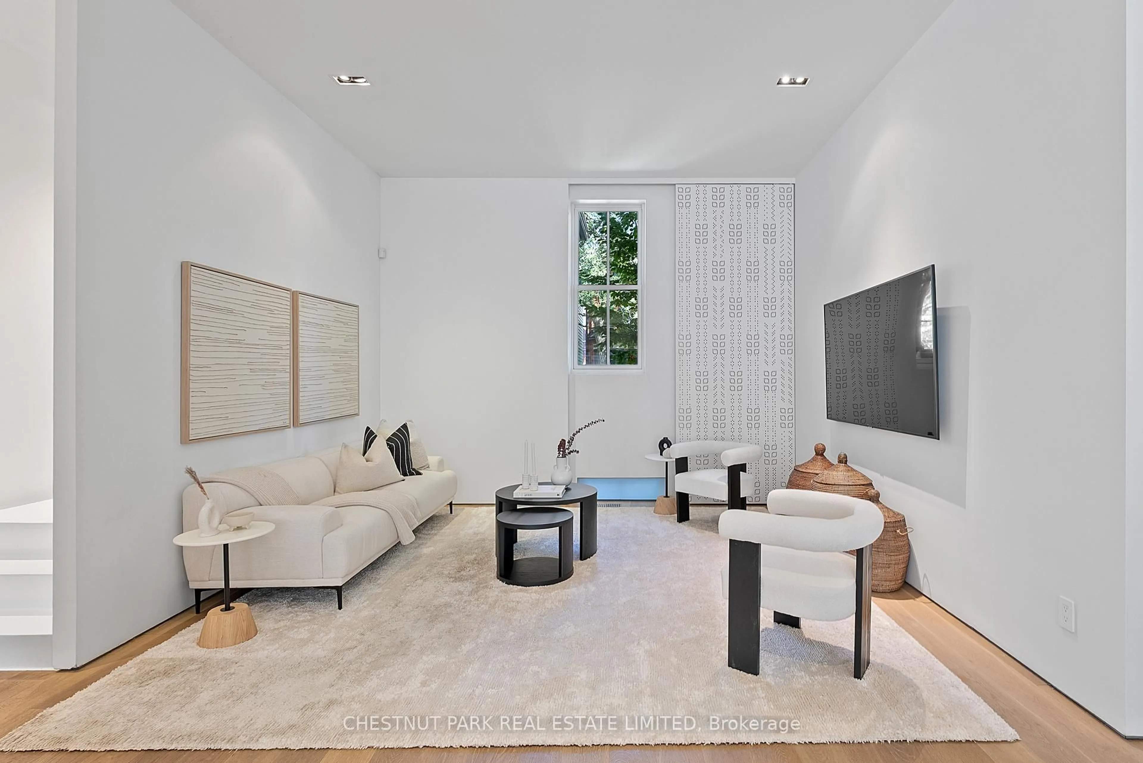 Living room with furniture, unknown for 82 Robert St, Toronto Ontario M5S 2K3