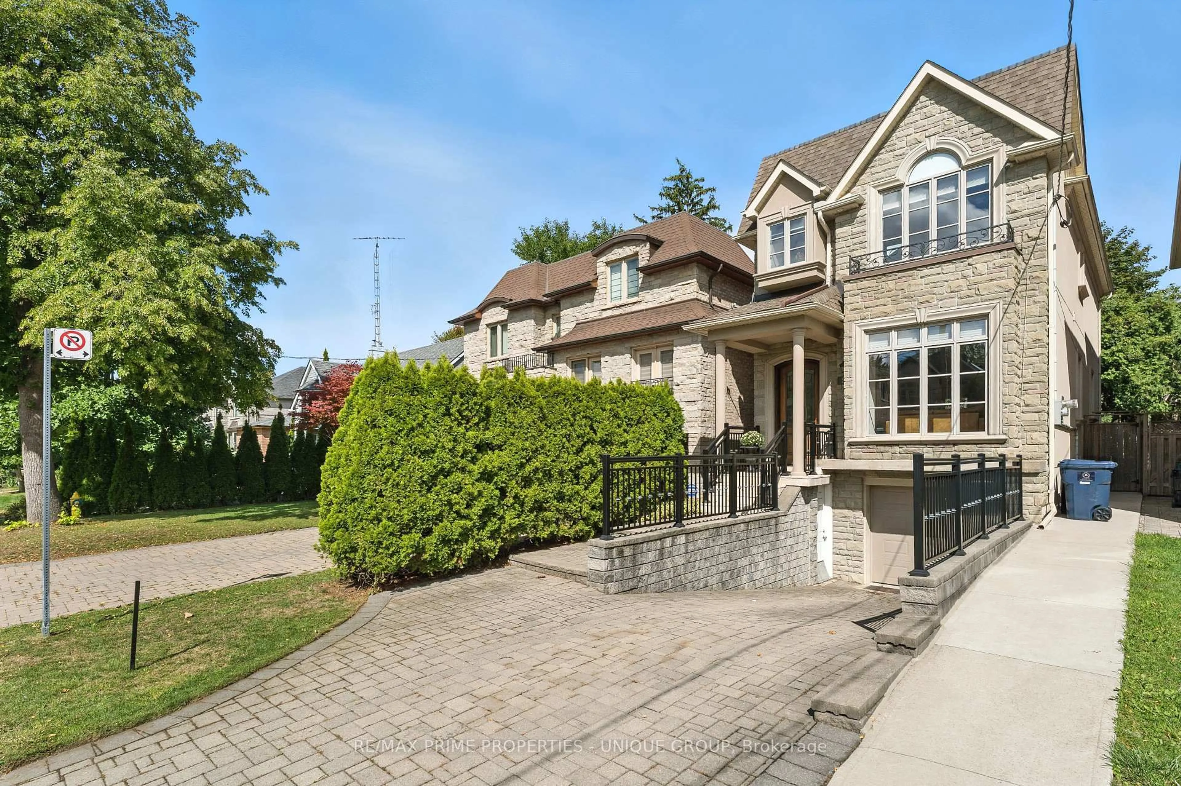 Home with brick exterior material, street for 276 Greenfield Ave, Toronto Ontario M2N 3E5