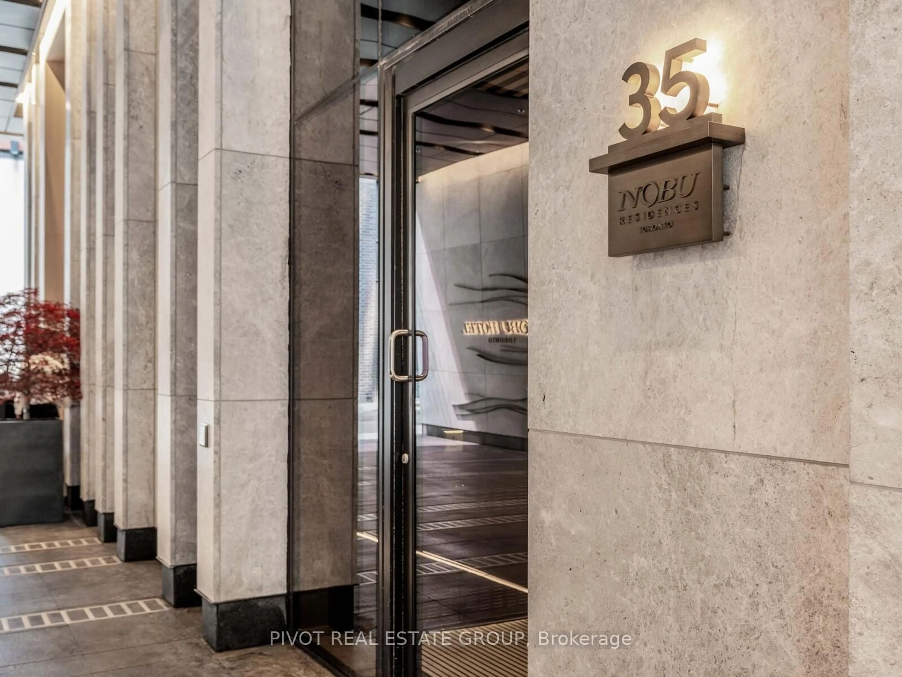 Indoor foyer for 35 Mercer St #519, Toronto Ontario M5V 0V1