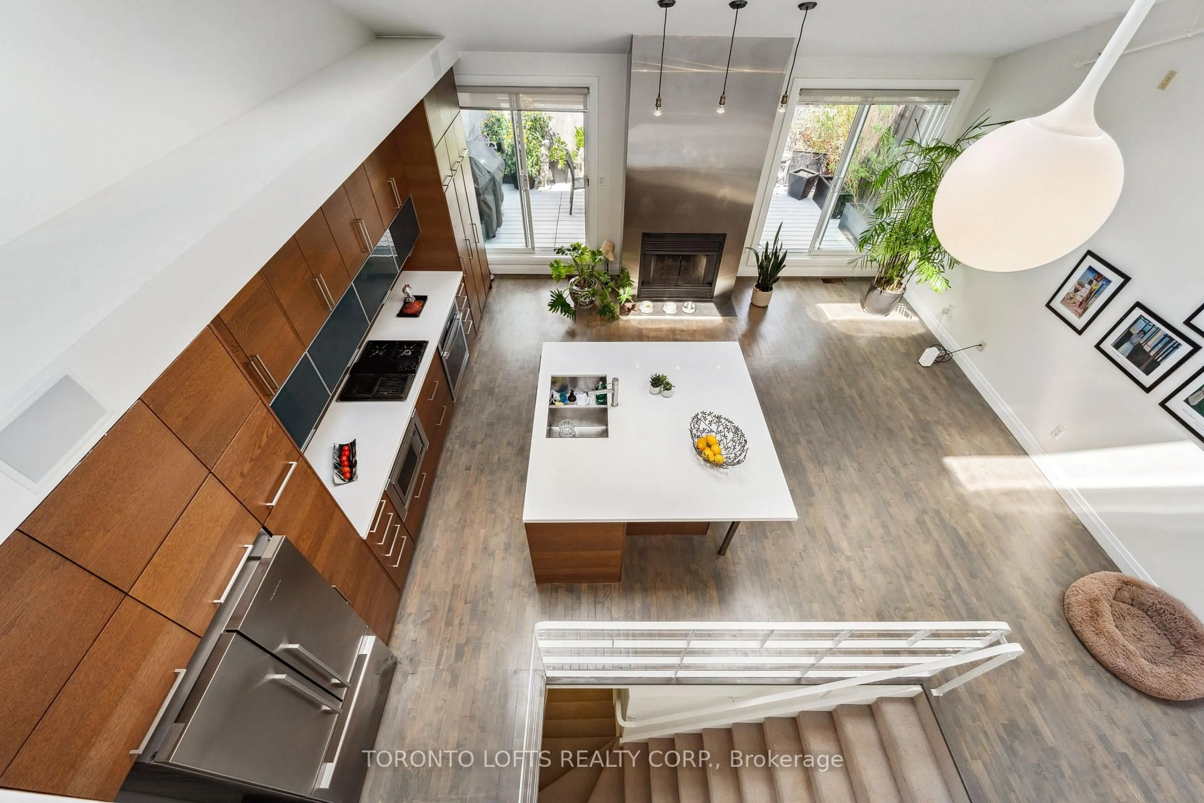 Contemporary kitchen, unknown for 670 Richmond St #204, Toronto Ontario M6J 1C3