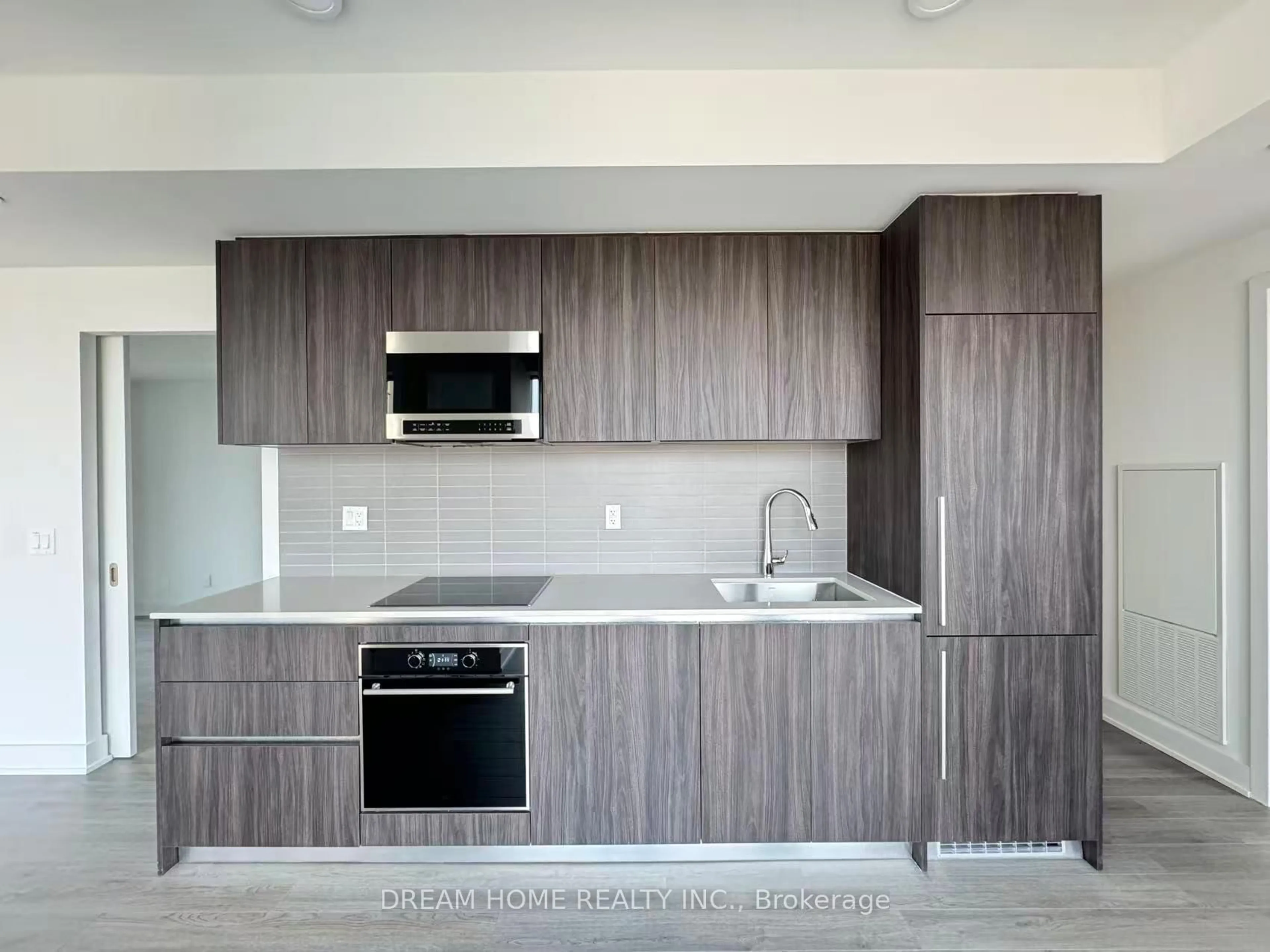Standard kitchen, wood/laminate floor for 8 Cumberland St #2002, Toronto Ontario M4W 0B6
