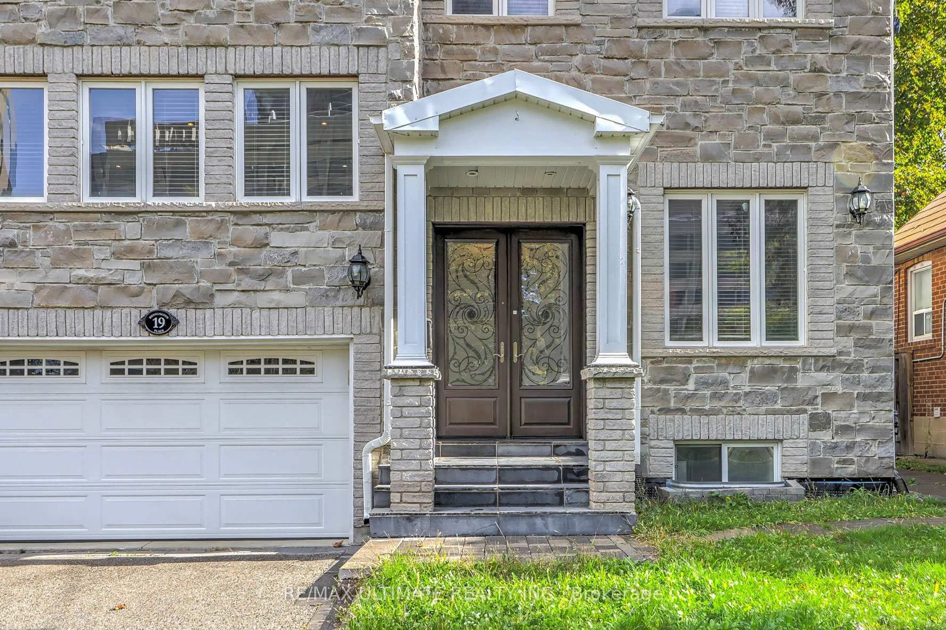Home with brick exterior material, street for 19 Bonnington Pl, Toronto Ontario M2N 4V2