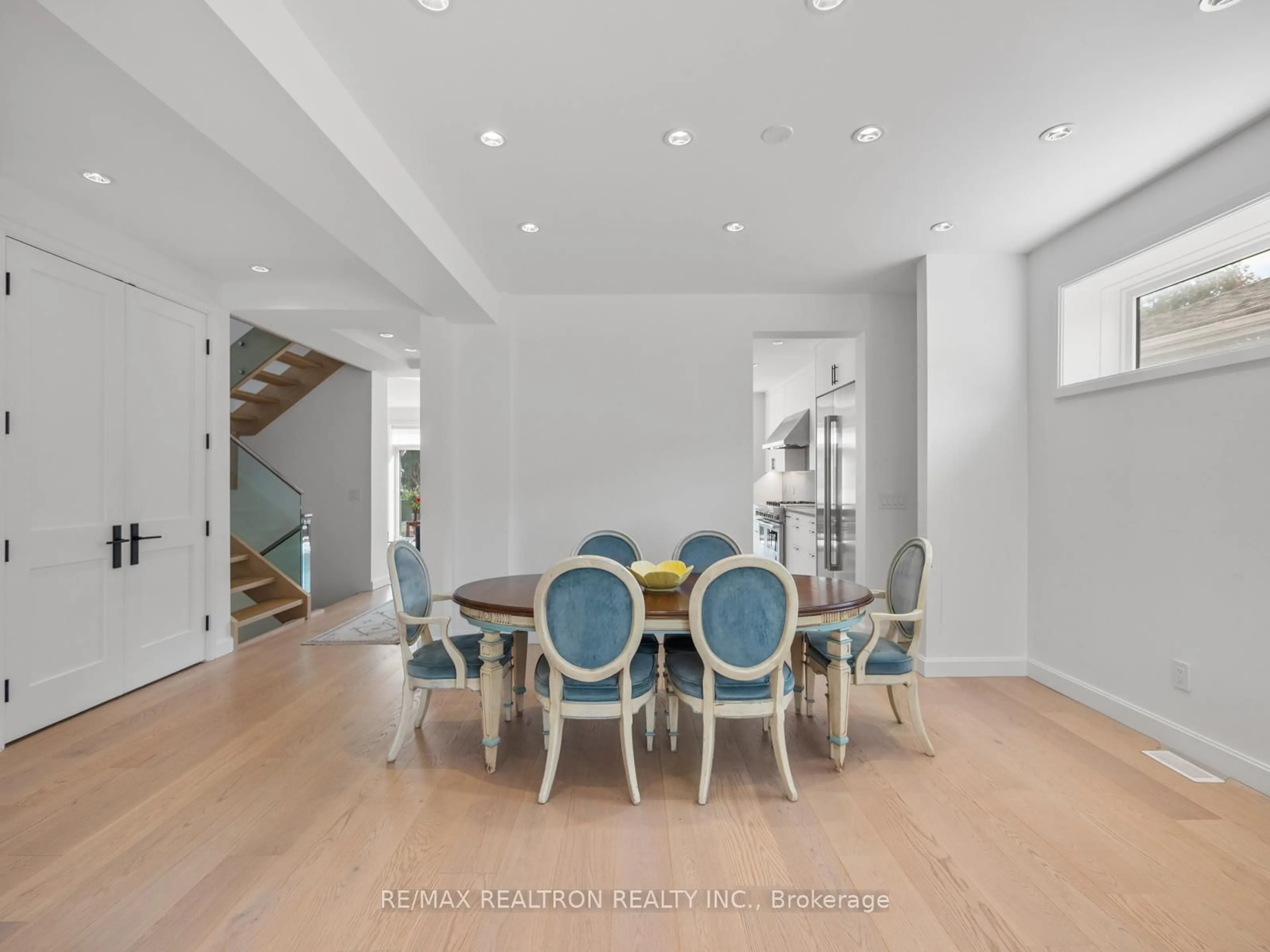 Dining room, unknown for 240 Maxwell St, Toronto Ontario M3H 5B7