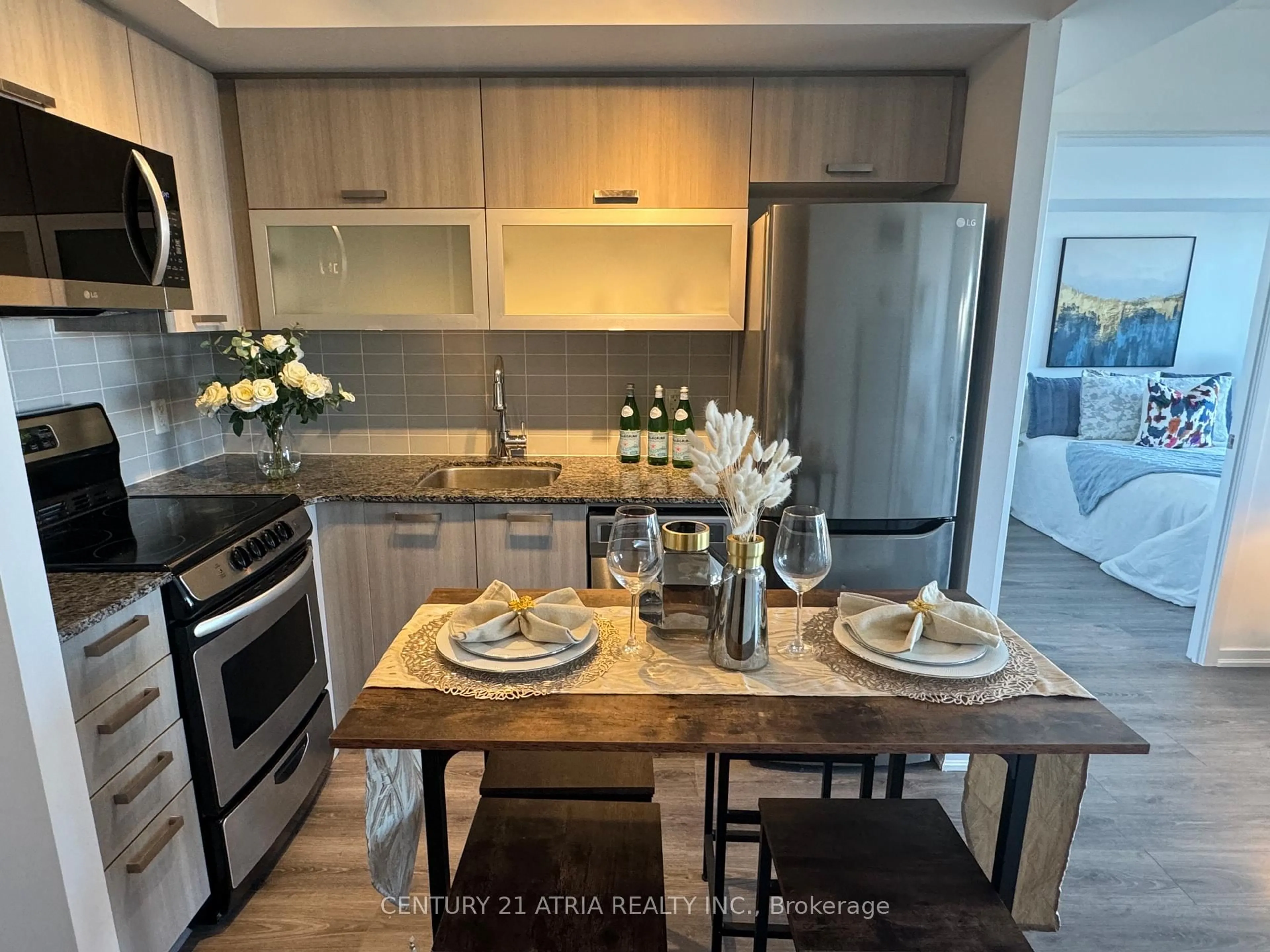 Open concept kitchen, unknown for 68 Abell St #1606, Toronto Ontario M6J 0B1