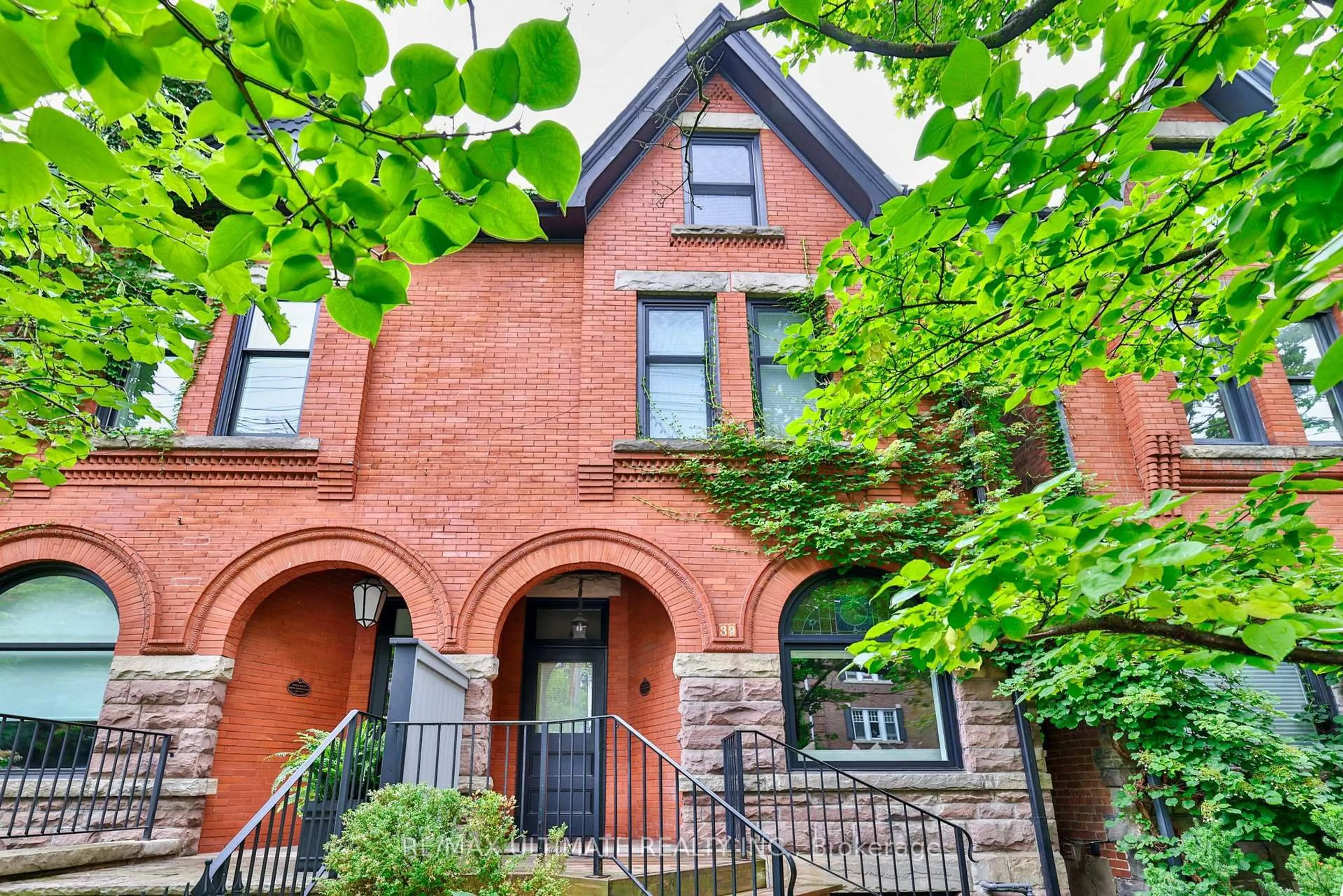 Home with brick exterior material, street for 39 Macpherson Ave, Toronto Ontario M5R 1W7