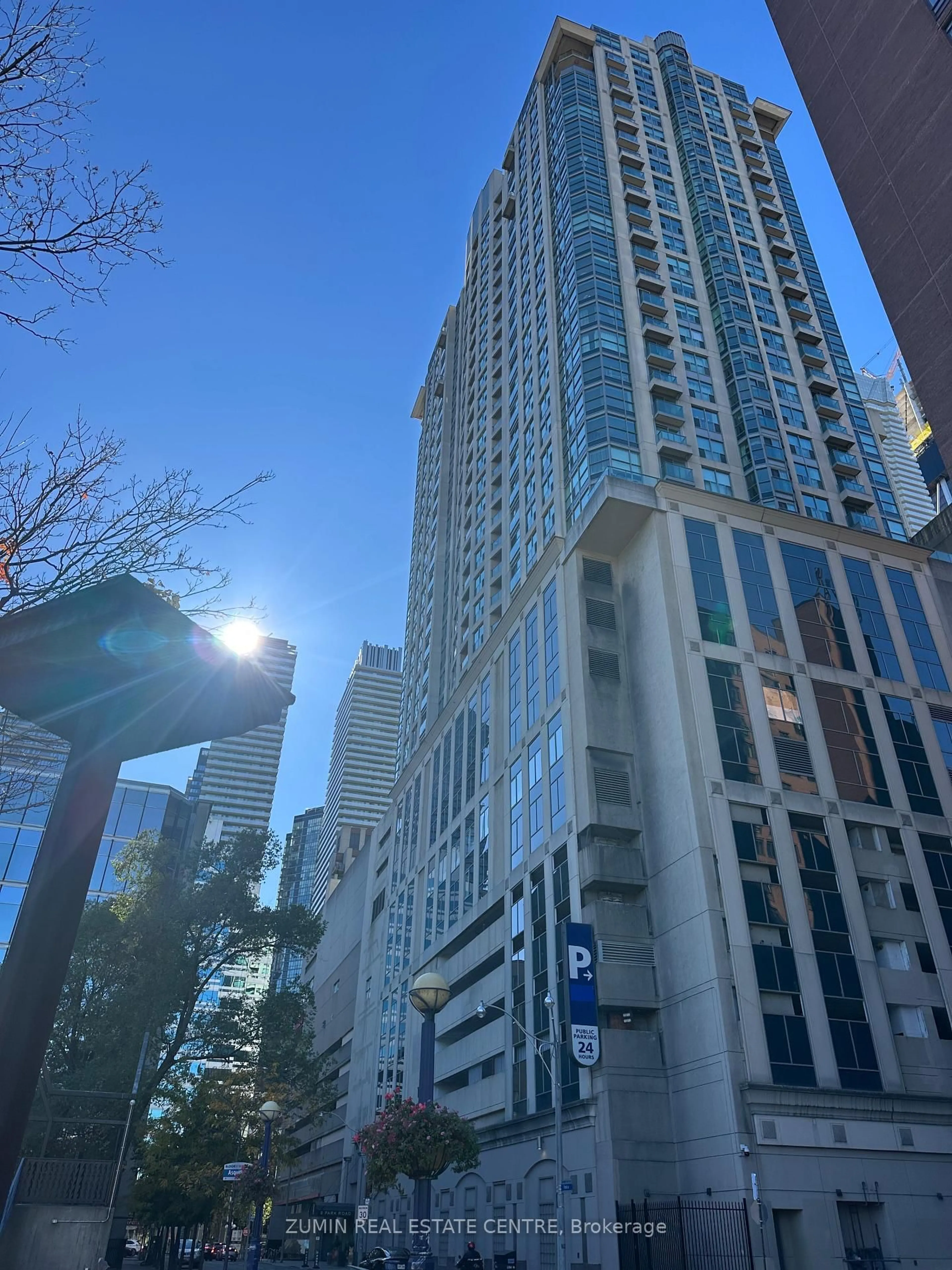 Unknown for 8 Park Rd #2116, Toronto Ontario M4W 3S5