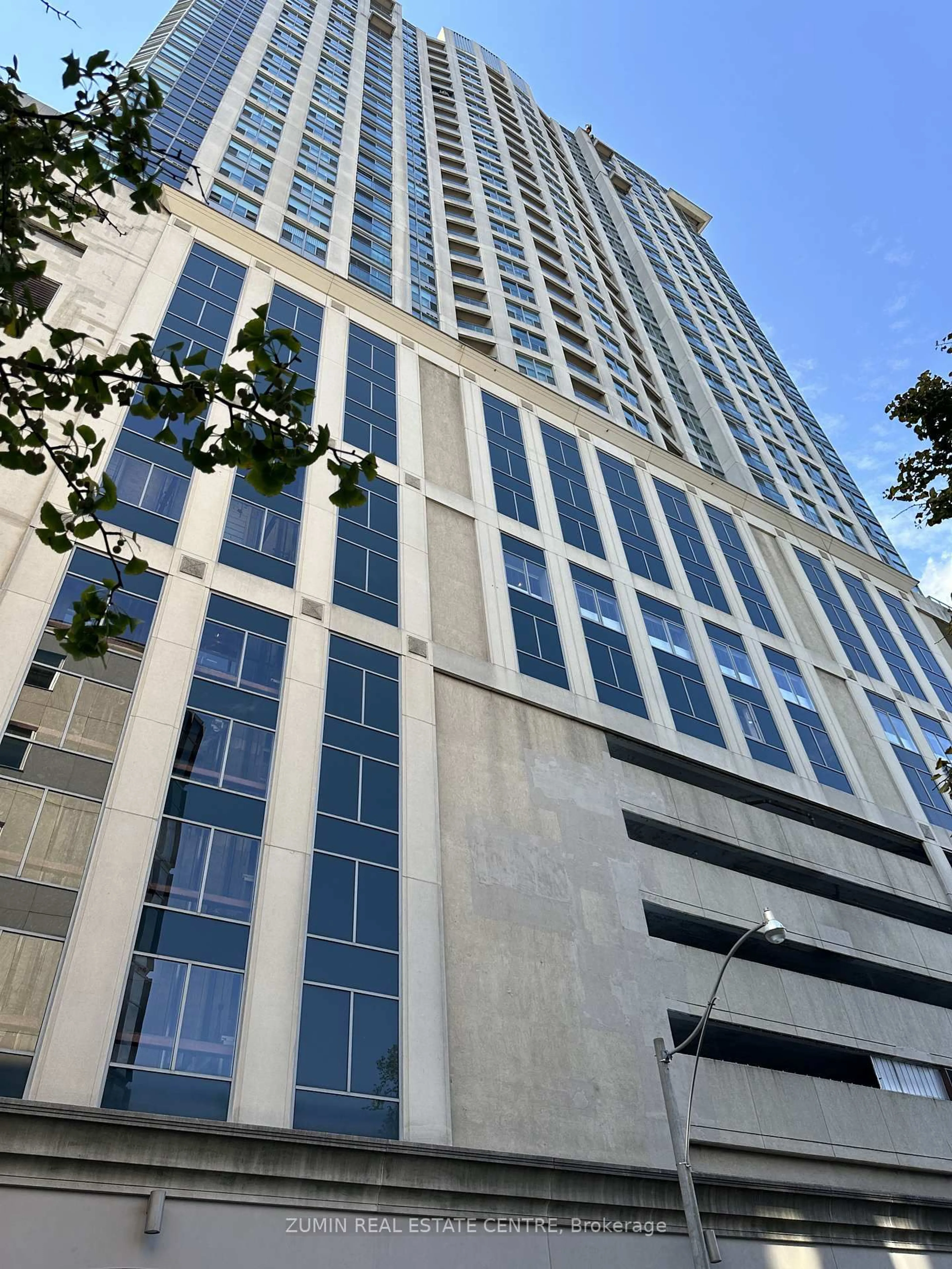 Unknown for 8 Park Rd #2116, Toronto Ontario M4W 3S5