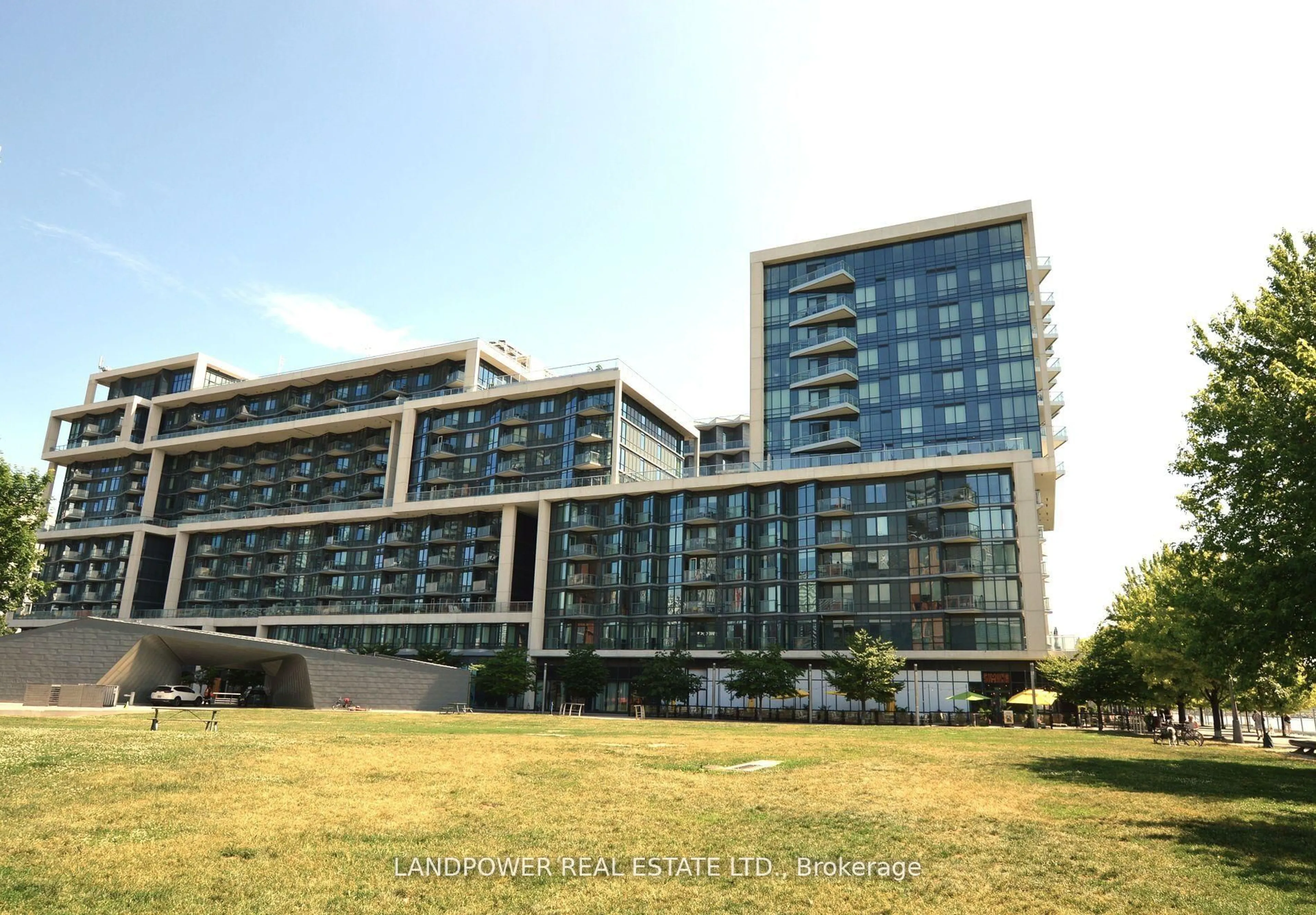 Unknown for 15 Merchants' Wharf #434, Toronto Ontario M5A 0N8