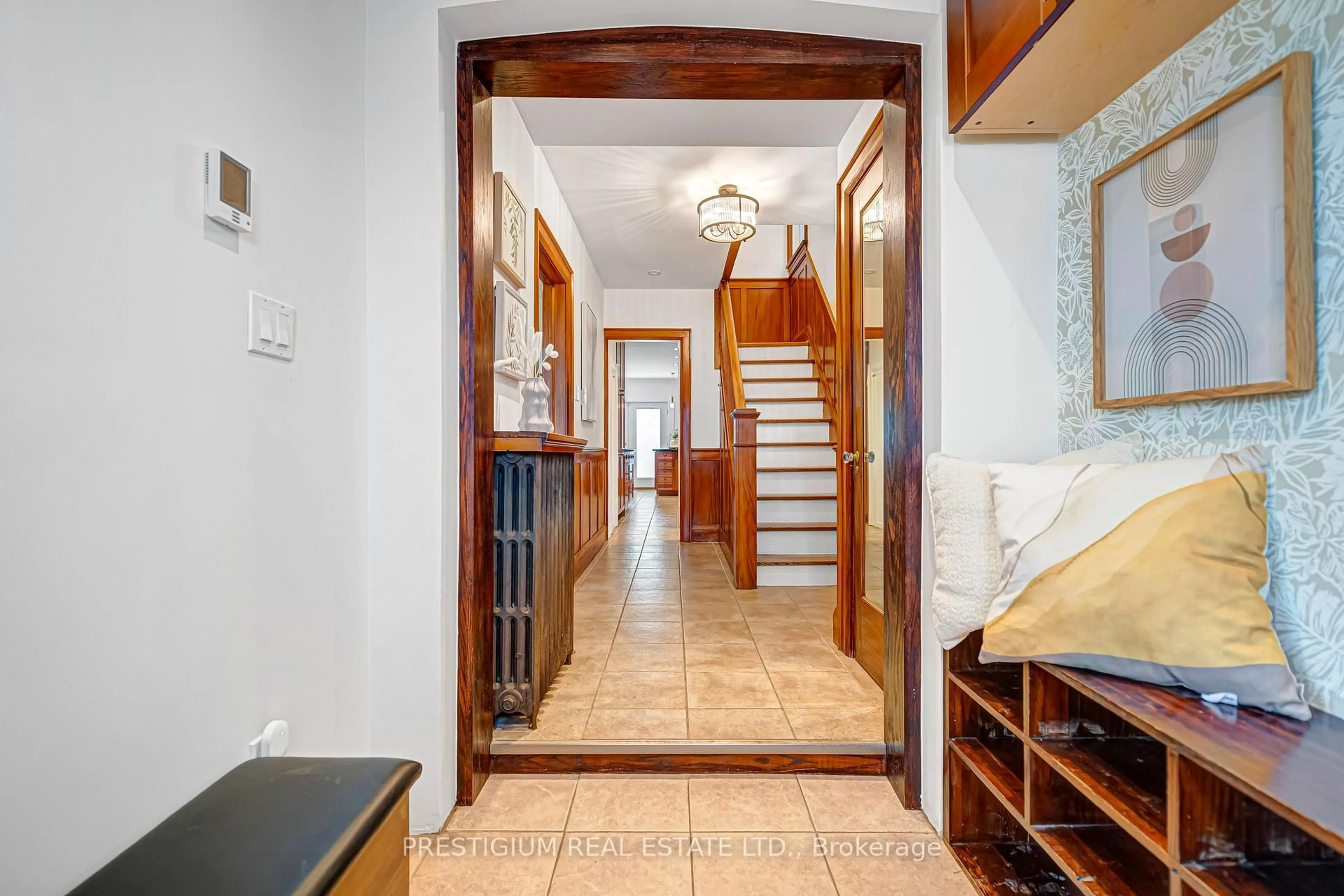 Indoor entryway for 163 Deloraine Ave, Toronto Ontario M5M 2B1