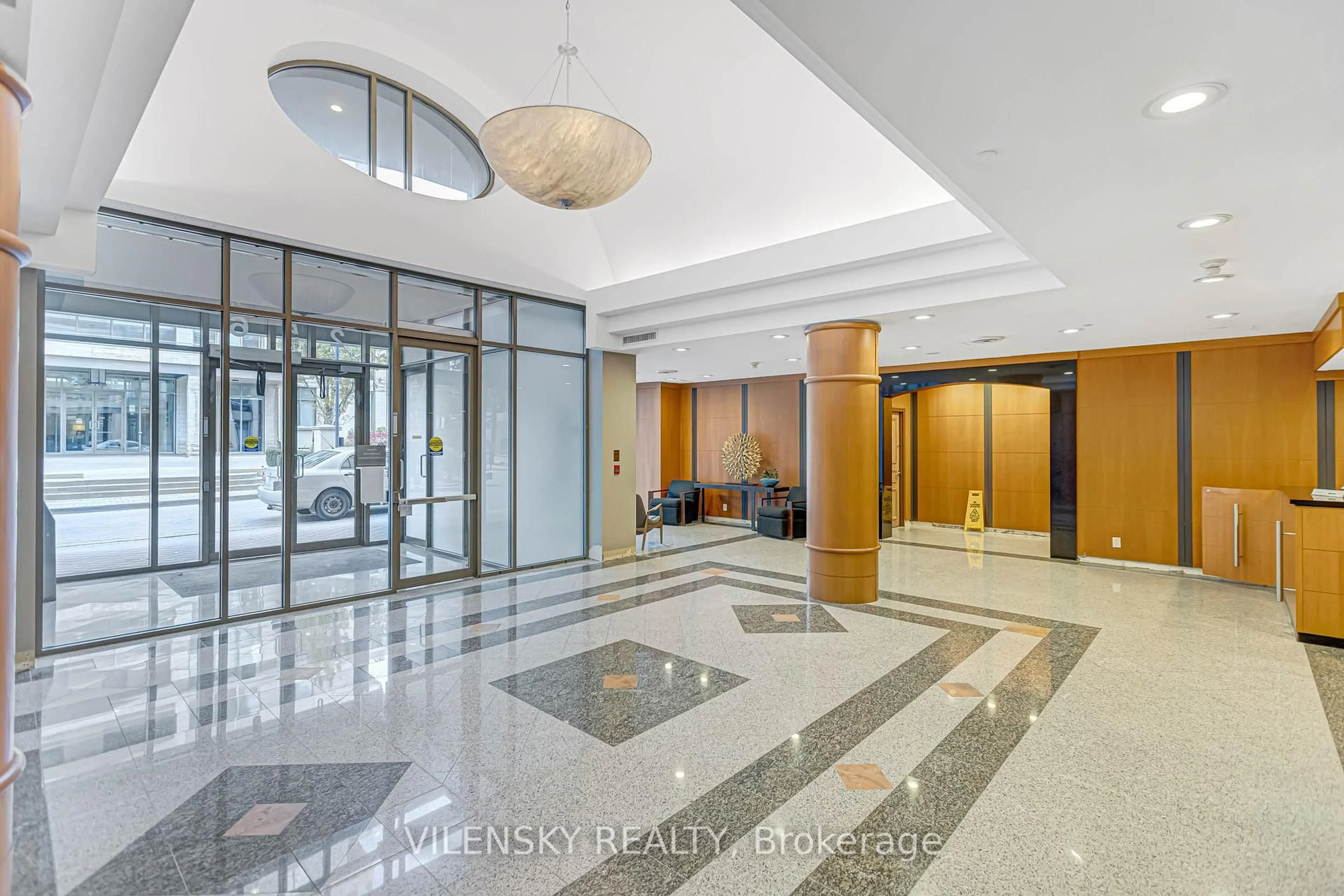 Indoor foyer for 256 Doris Ave #1206, Toronto Ontario M2N 6X8