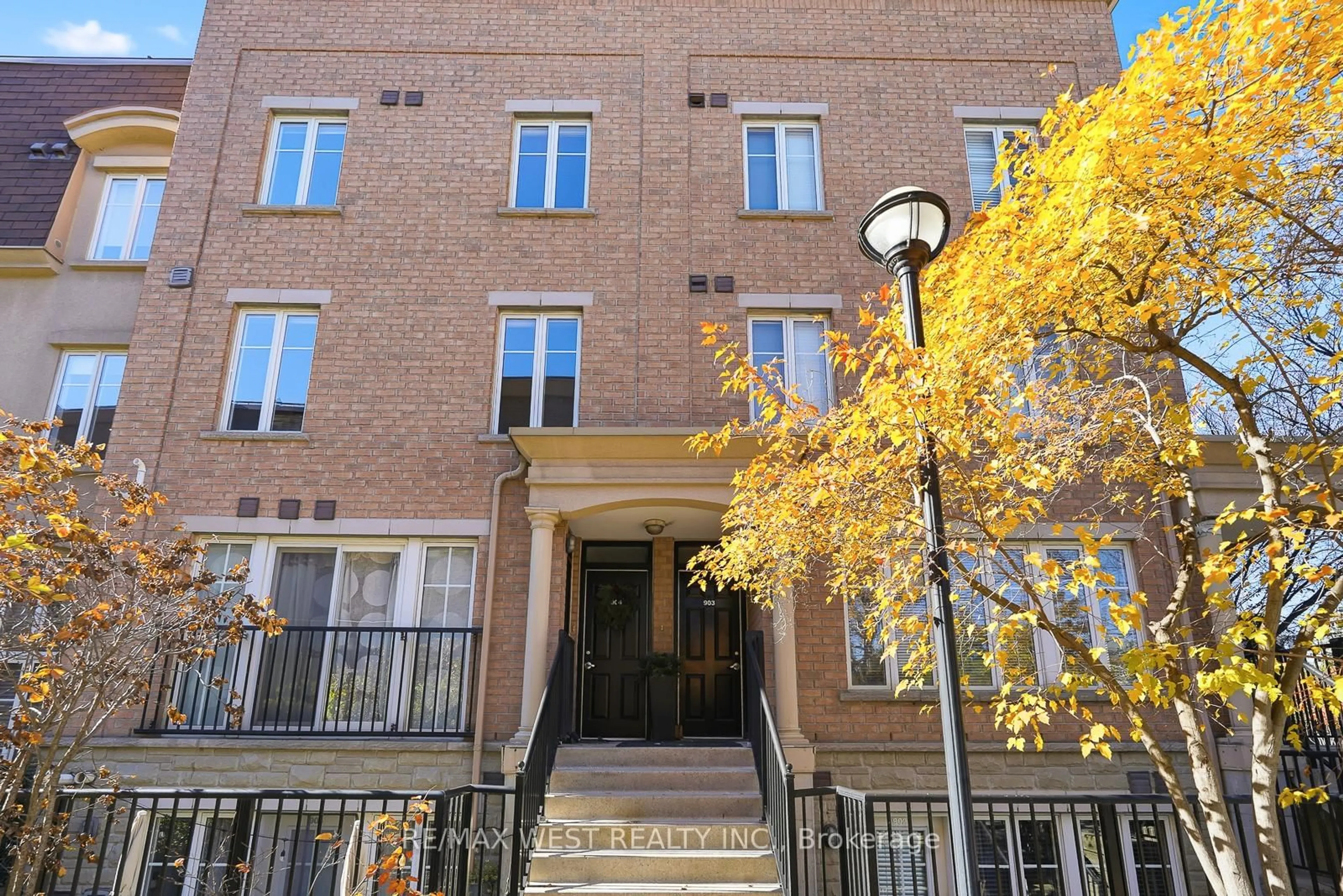 Unknown for 50 Western Battery Rd #904, Toronto Ontario M6K 3P1