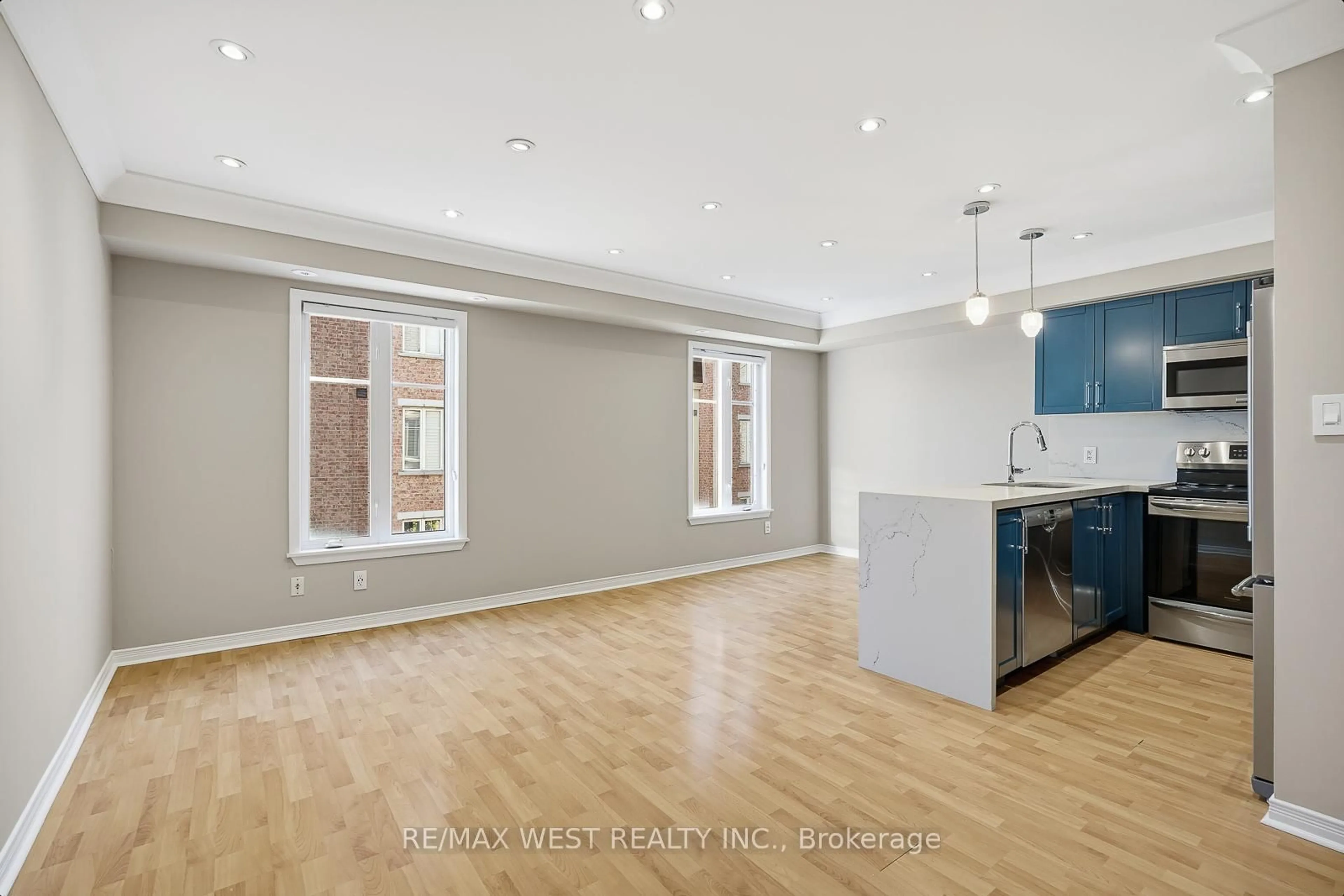 Open concept kitchen, unknown for 50 Western Battery Rd #904, Toronto Ontario M6K 3P1