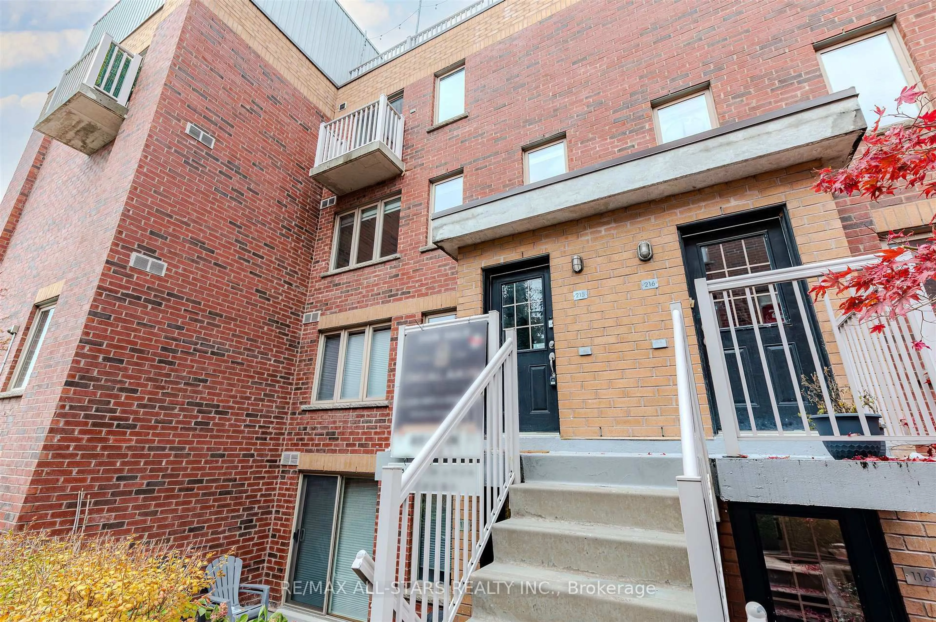 Home with brick exterior material, street for 11 Ruttan St #215, Toronto Ontario M6P 0A1