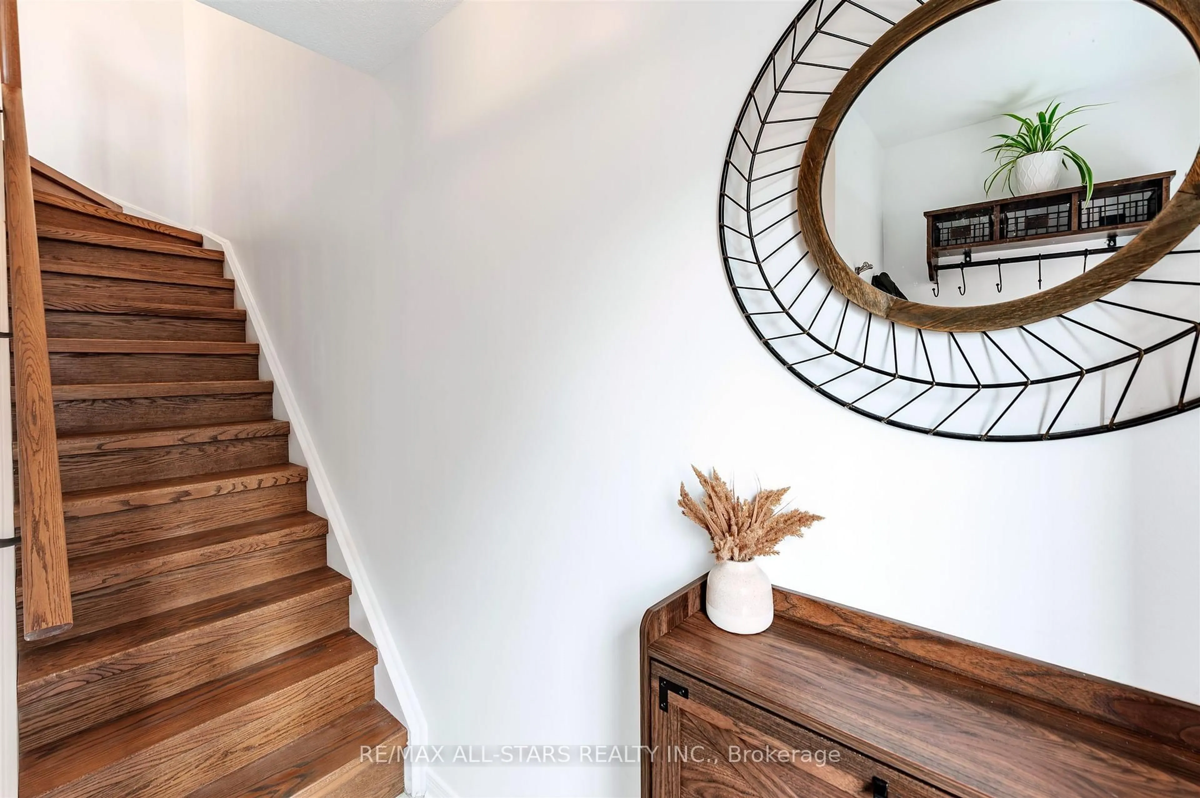 Stairs for 11 Ruttan St #215, Toronto Ontario M6P 0A1